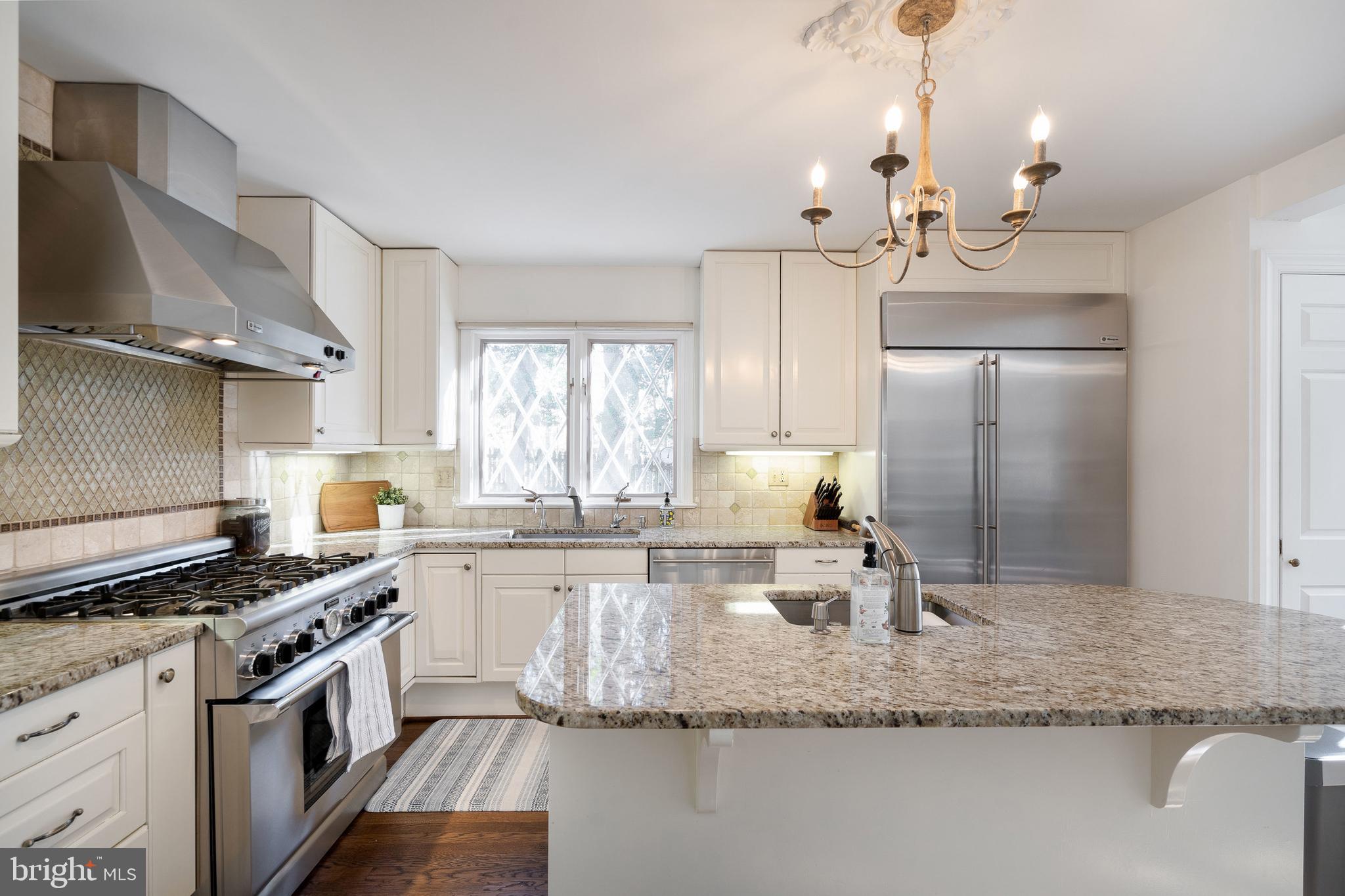 BRADLEY HILLS GROVE - Residential