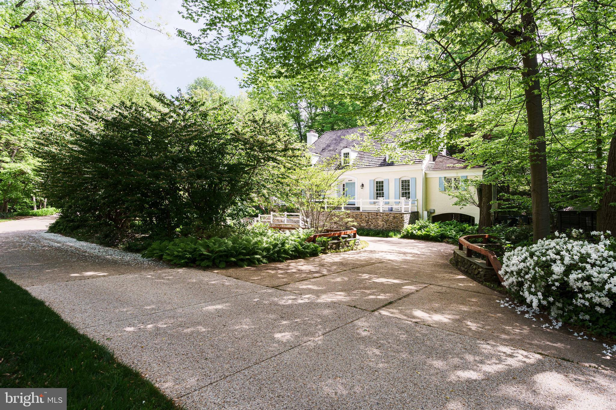 BRADLEY HILLS GROVE - Residential