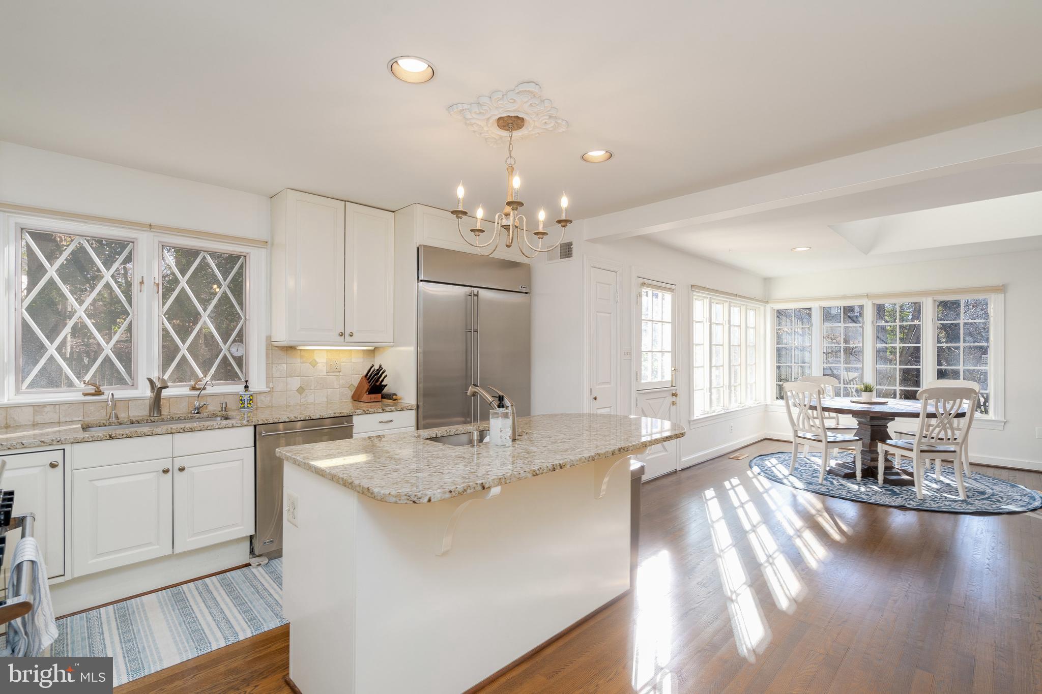 BRADLEY HILLS GROVE - Residential