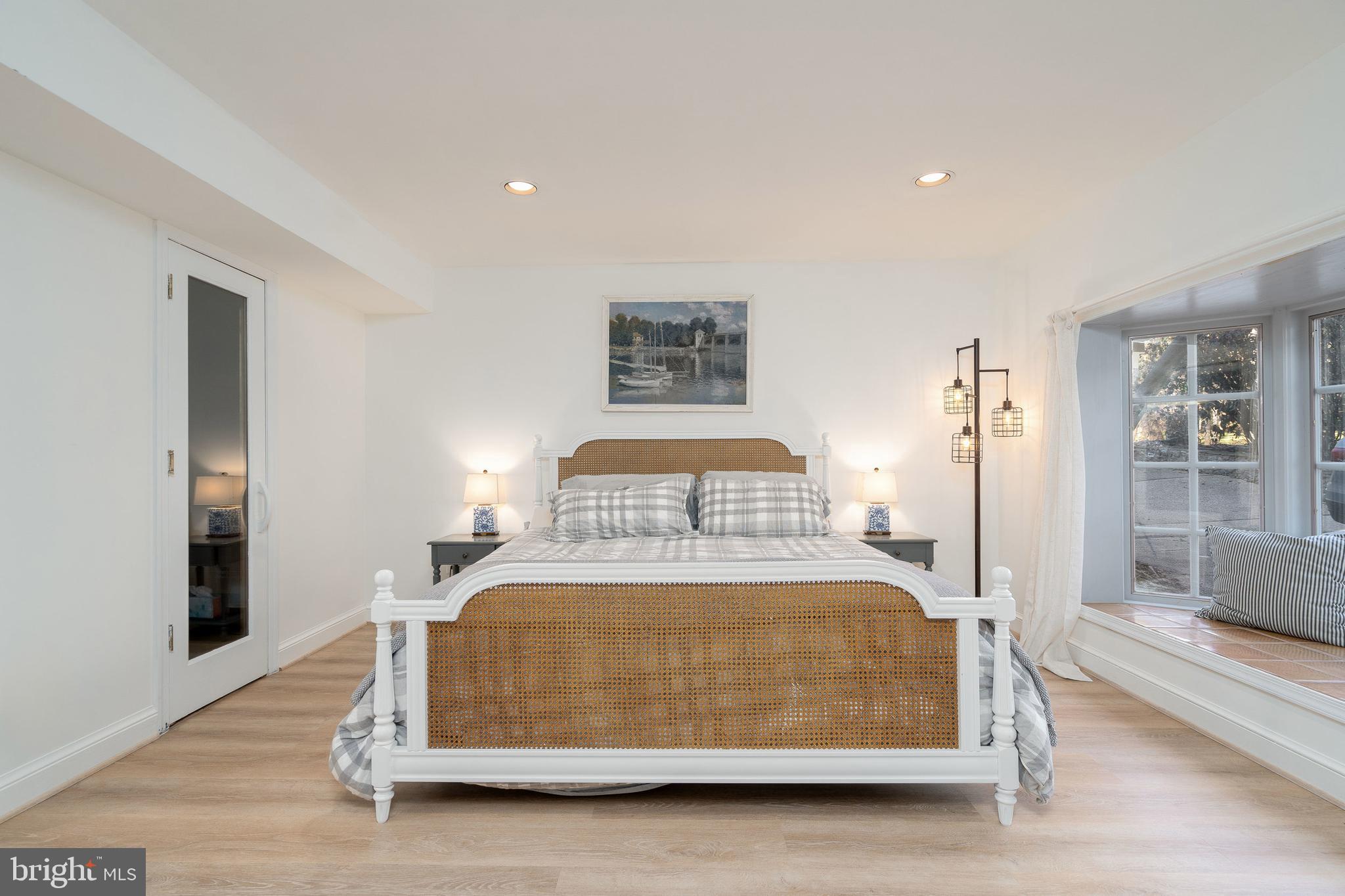 BRADLEY HILLS GROVE - Residential