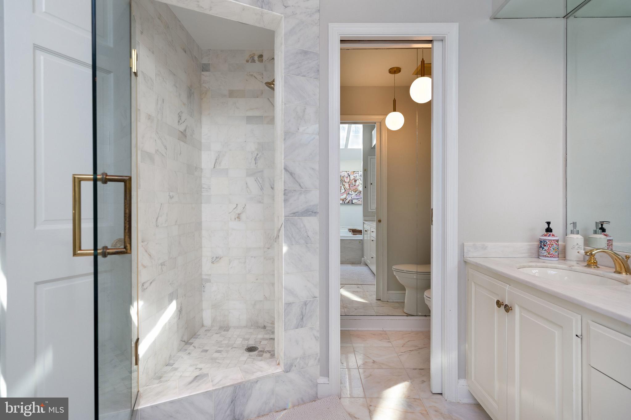 BRADLEY HILLS GROVE - Residential