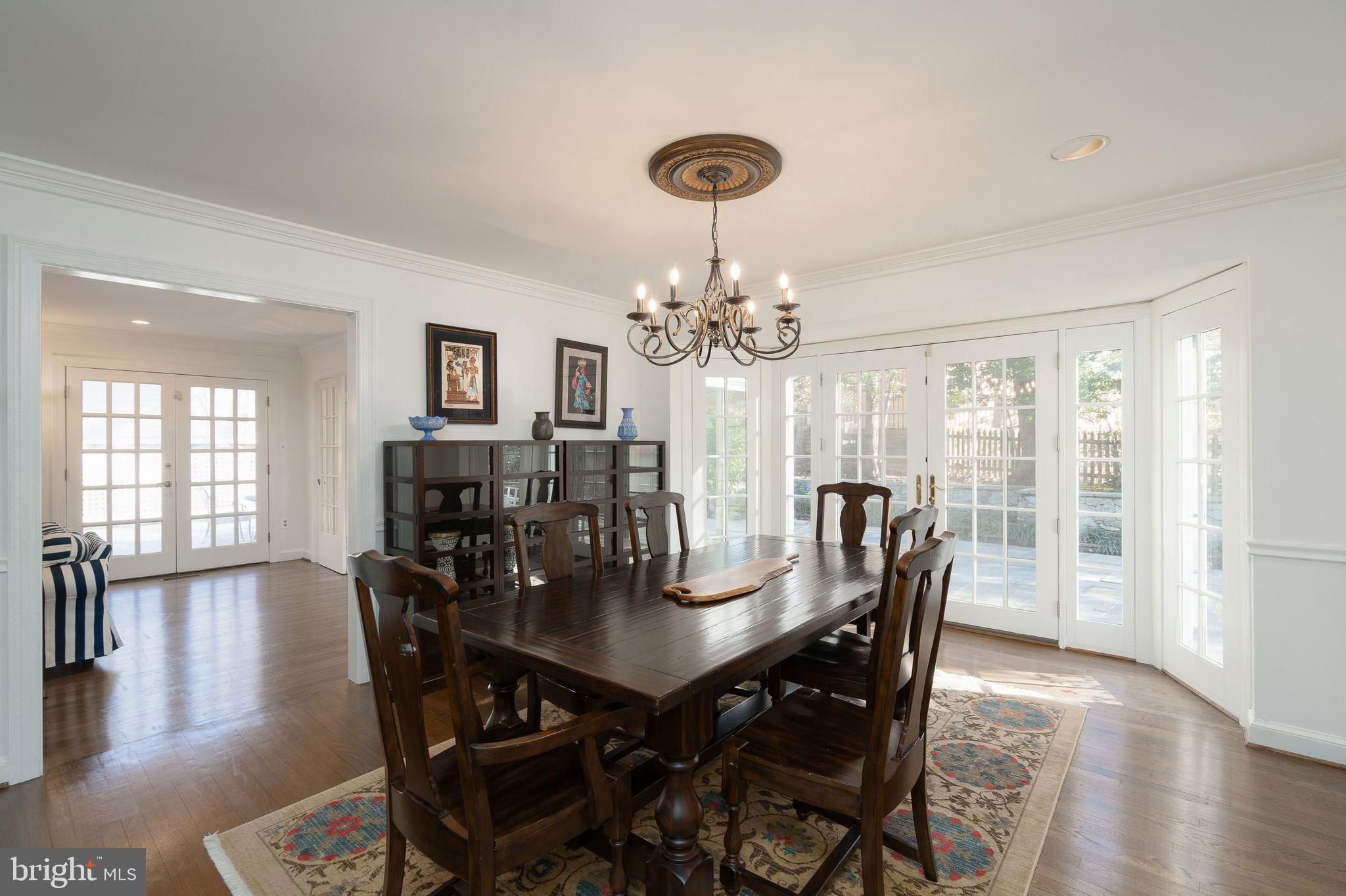 BRADLEY HILLS GROVE - Residential