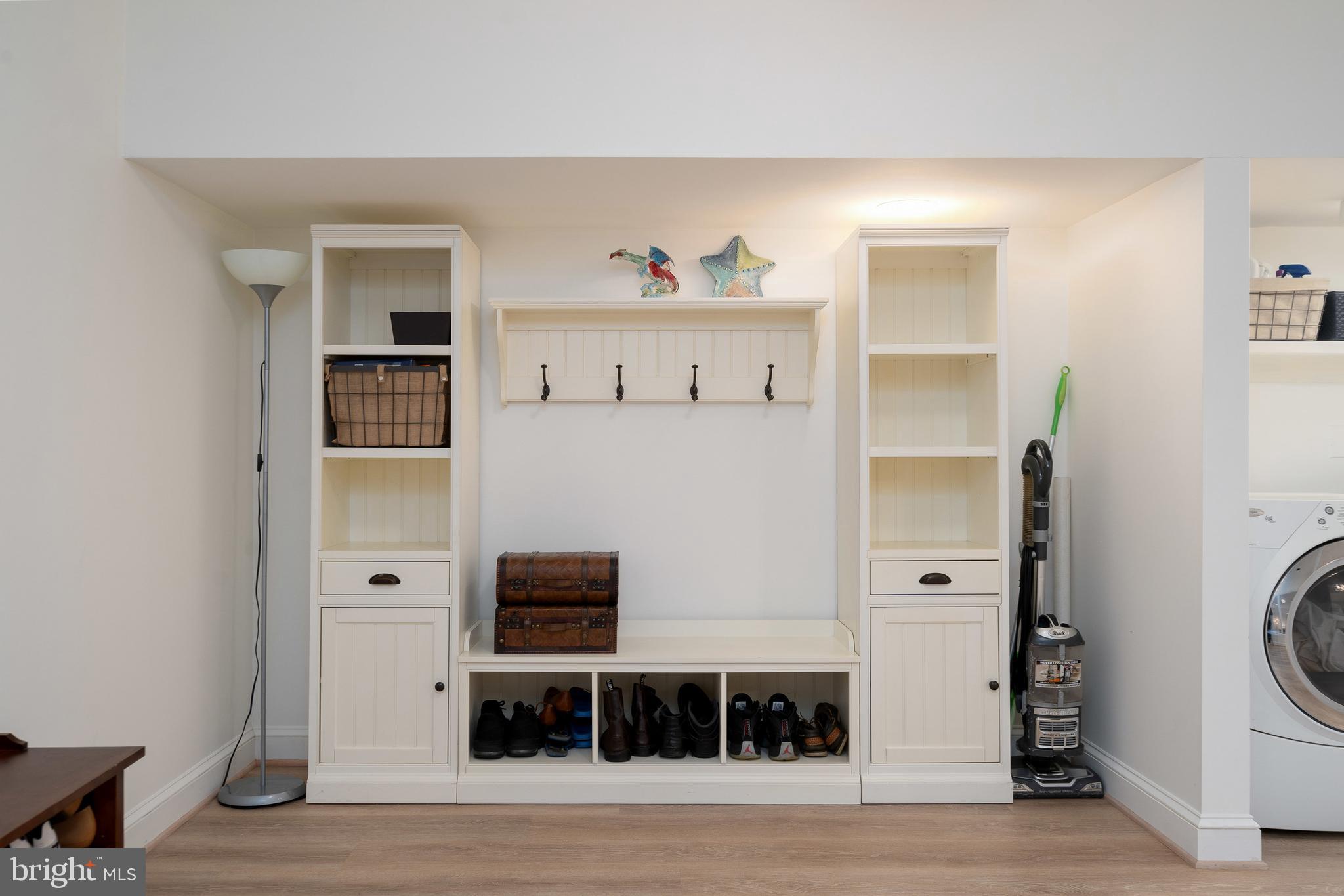 BRADLEY HILLS GROVE - Residential