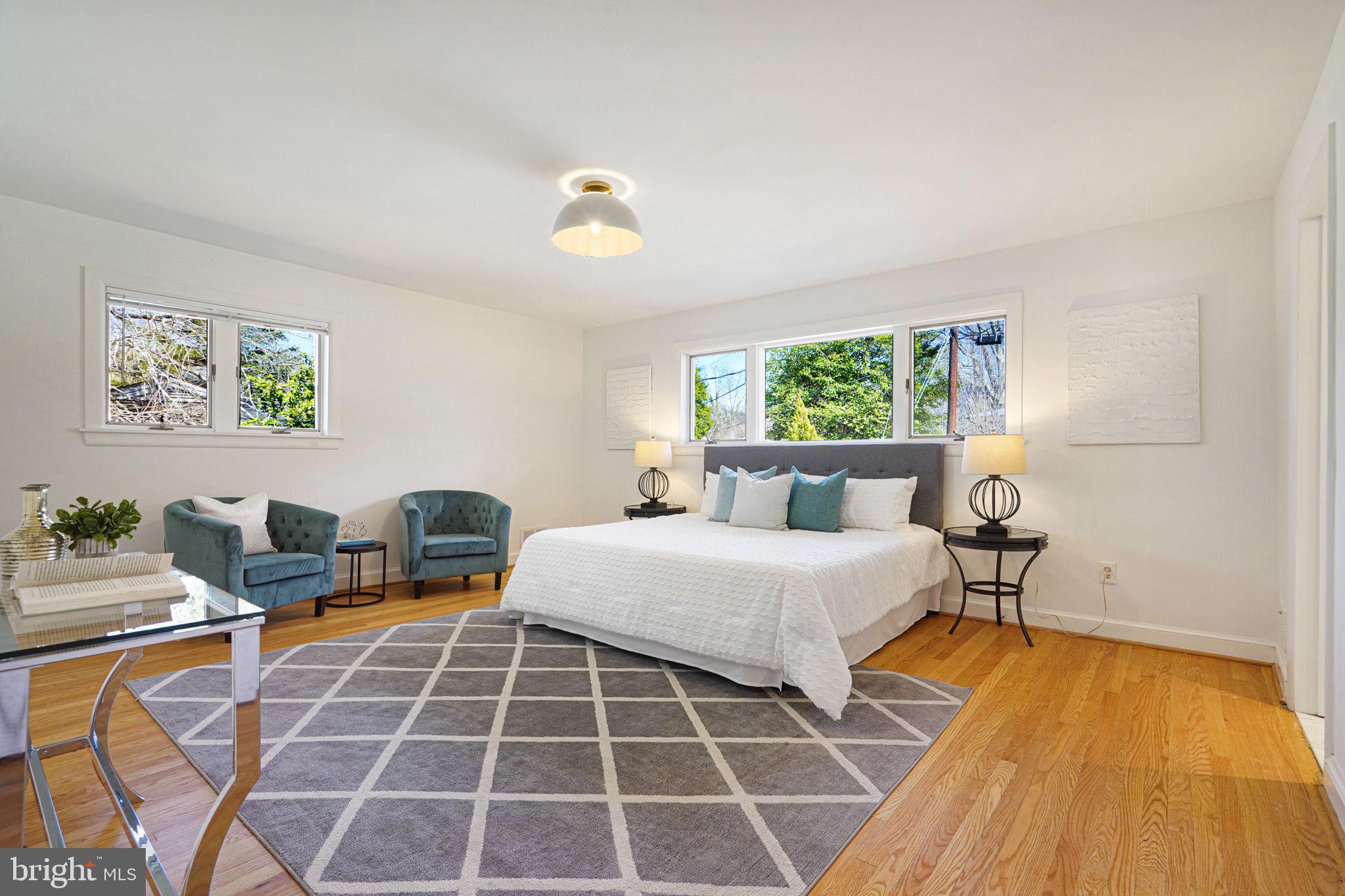 TULIP HILL - Residential