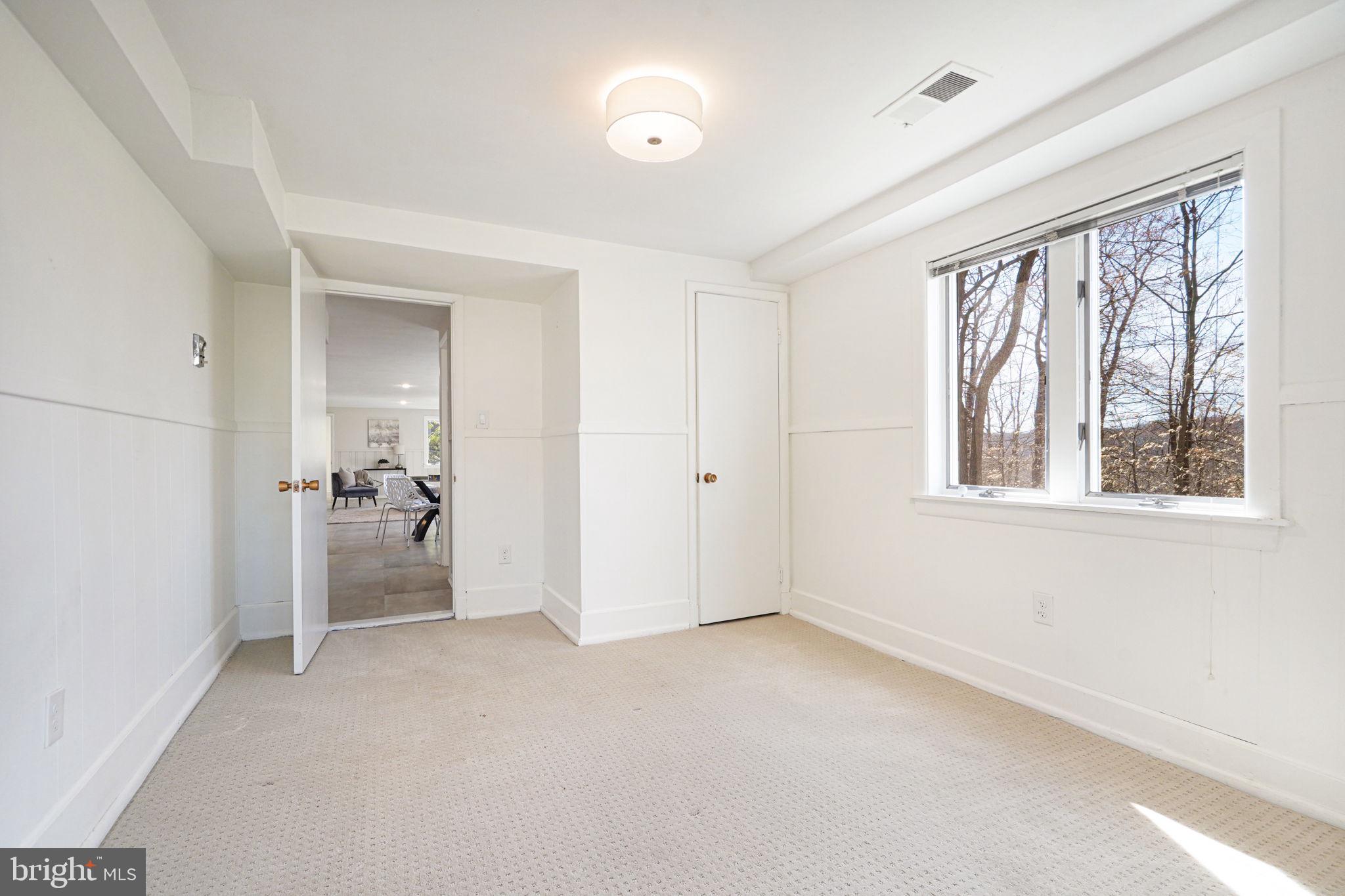 TULIP HILL - Residential