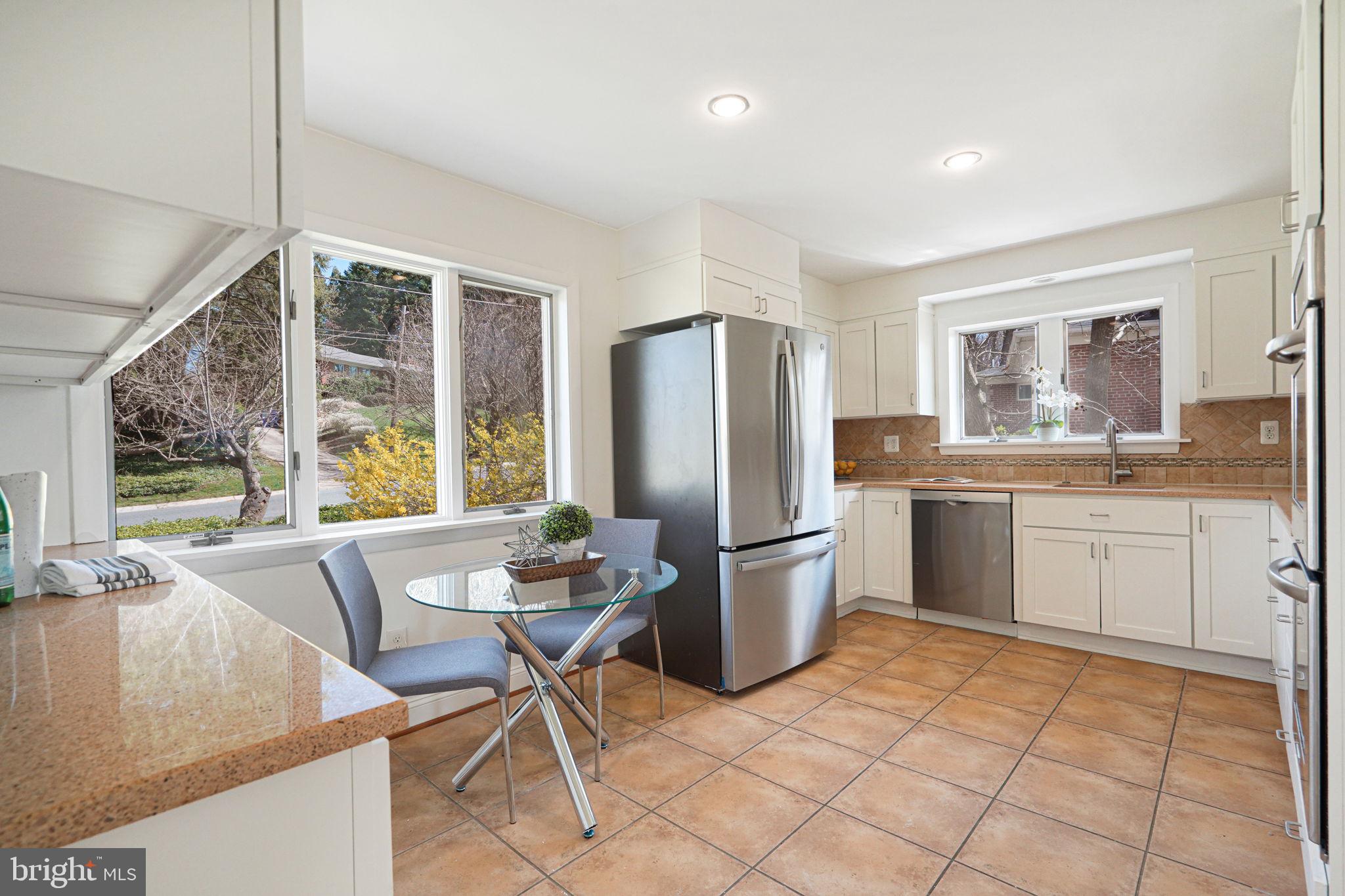 TULIP HILL - Residential