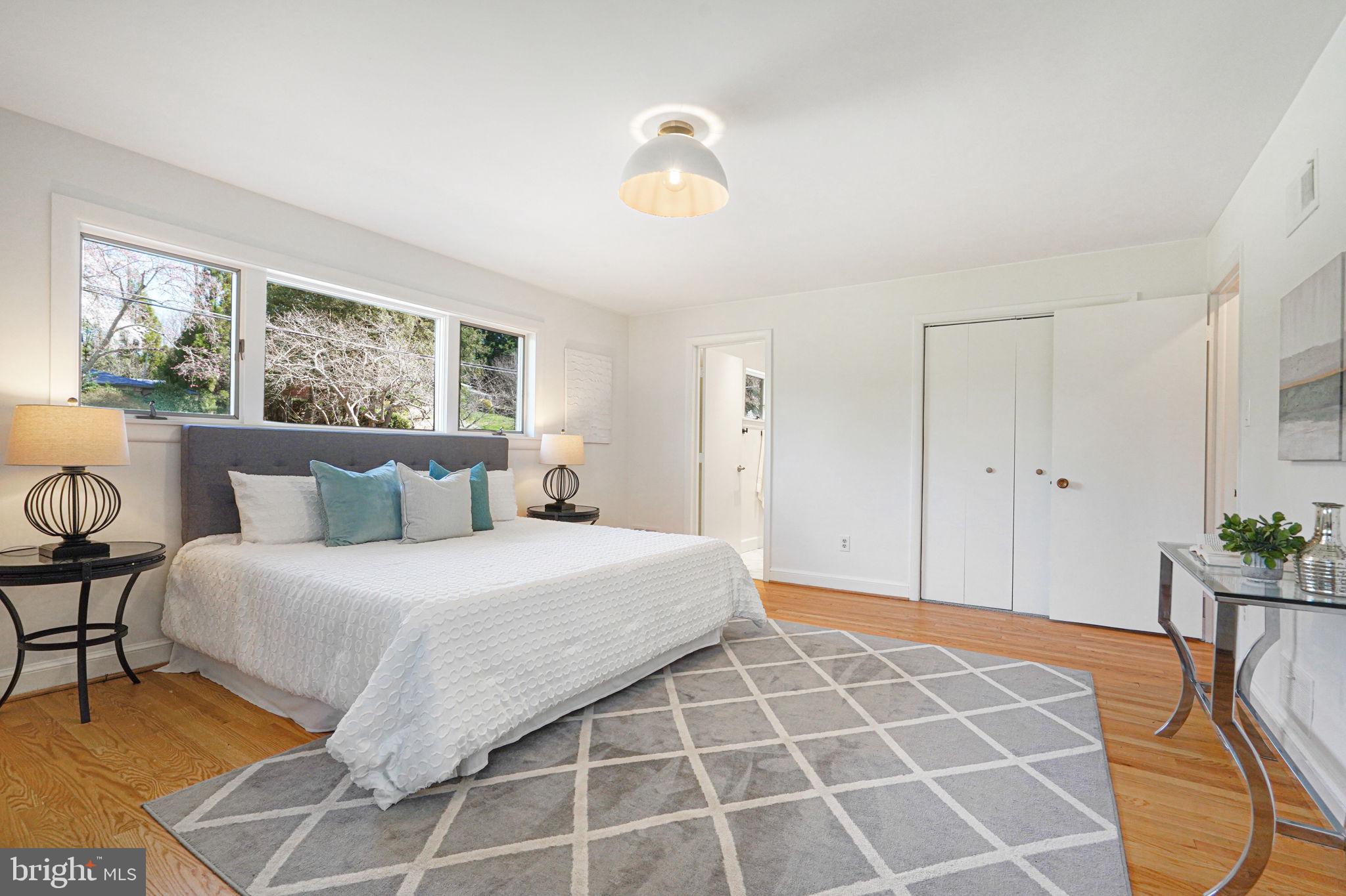 TULIP HILL - Residential