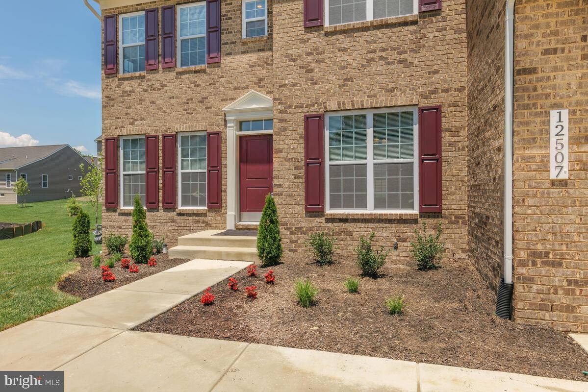 VILLAGES OF SAVANNAH - Residential