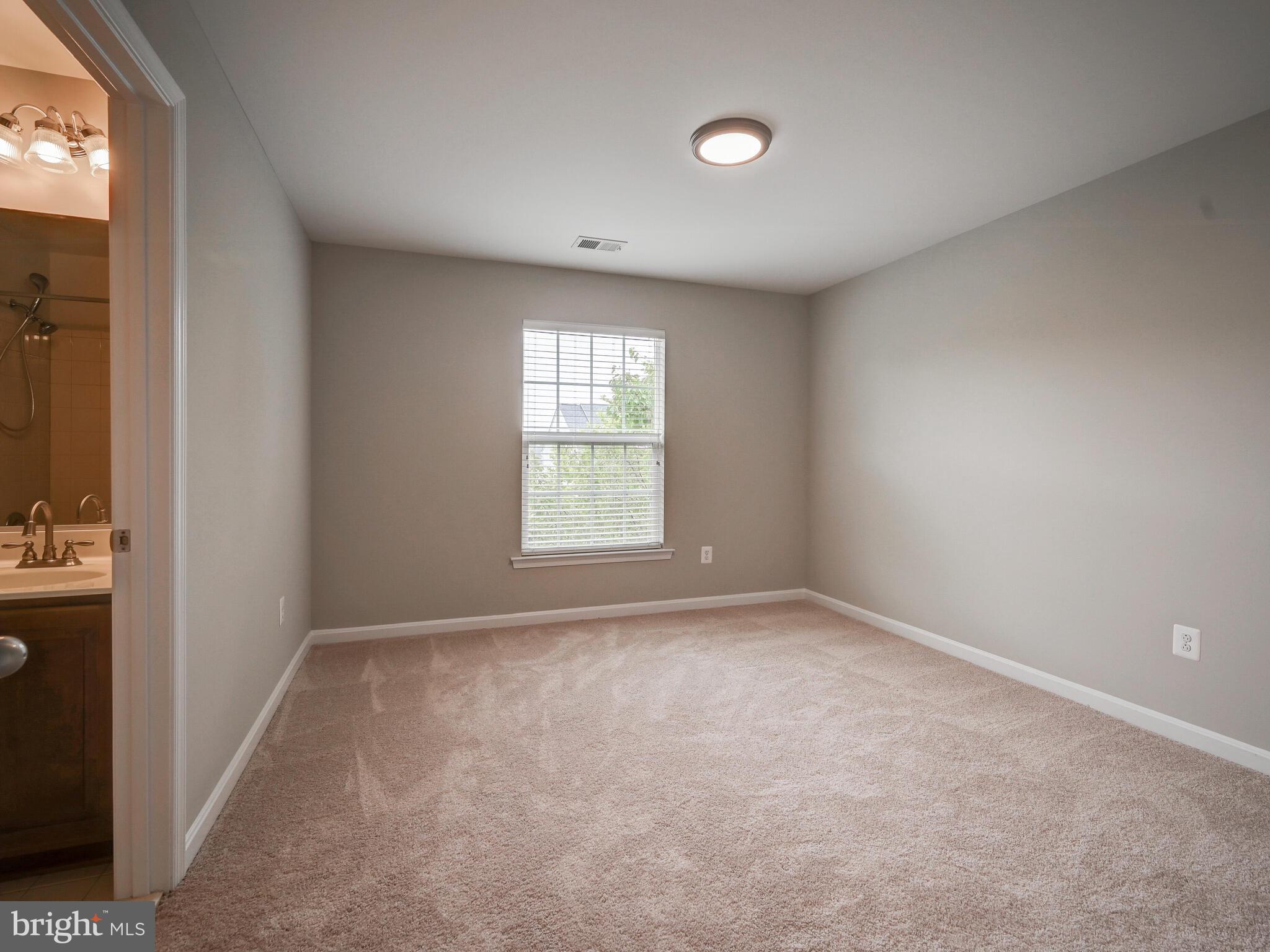 THE PARKE AT MOUNT WASHINGTON - Residential Lease