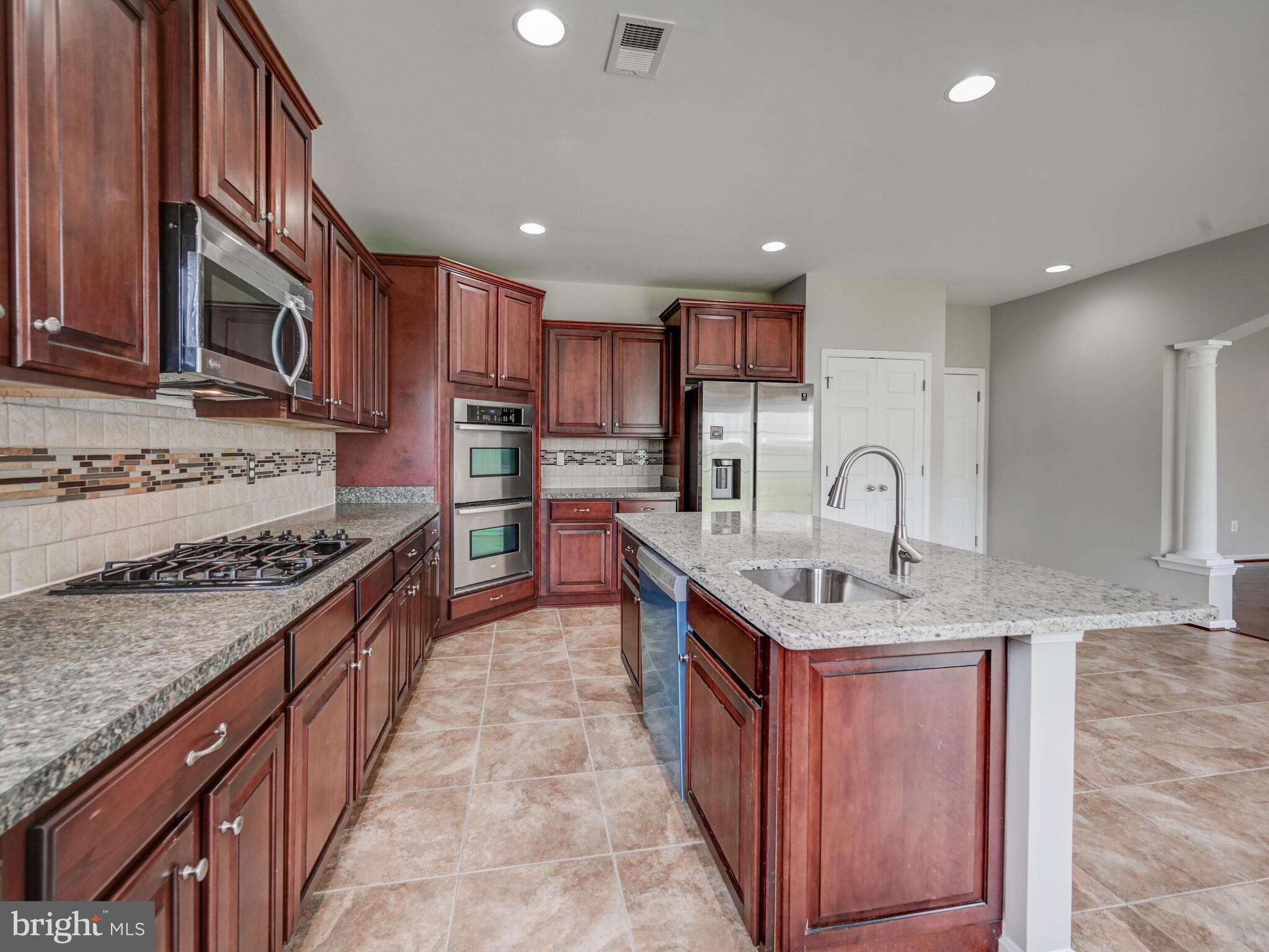 THE PARKE AT MOUNT WASHINGTON - Residential Lease