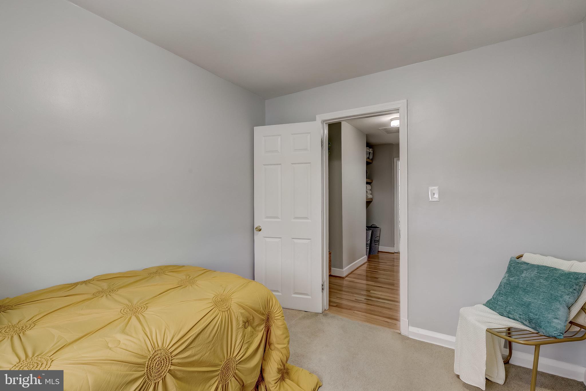 GLEN OAKS - Residential