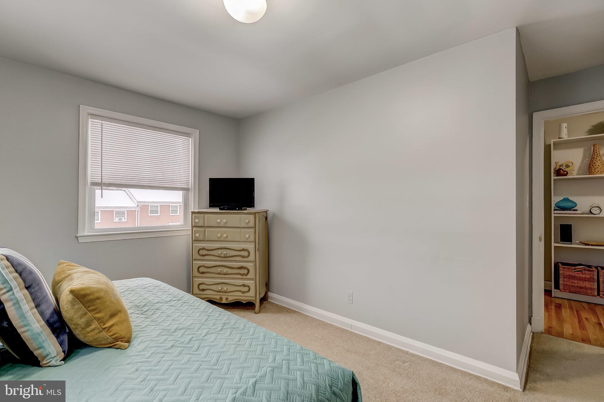 GLEN OAKS - Residential