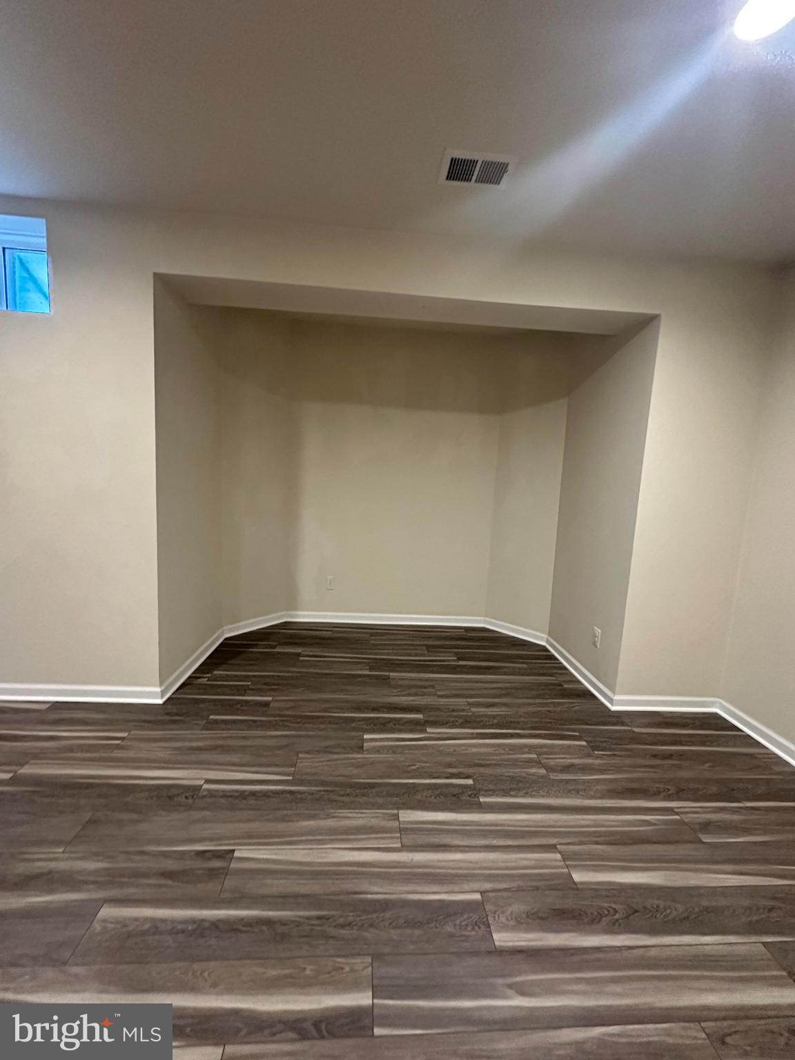 NEW BRISTOW VILLAGE - Residential Lease