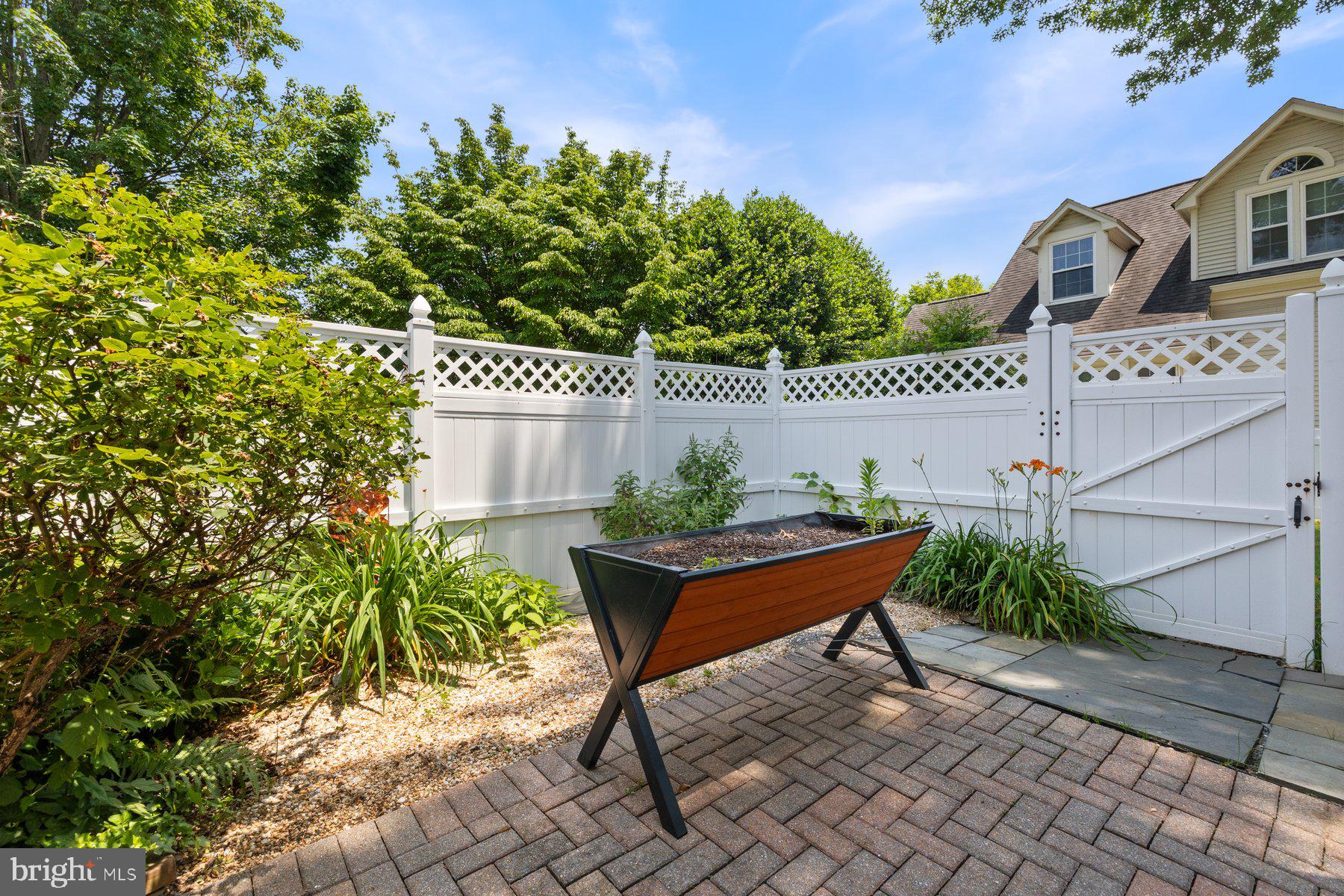 WORMANS MILL - Residential