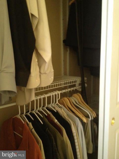 FOUR SEASONS - Residential