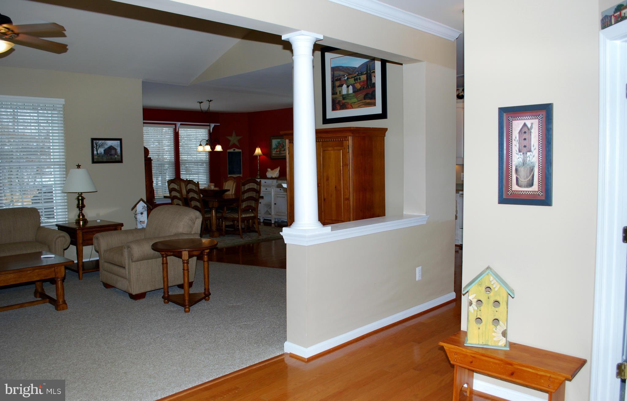 FOUR SEASONS - Residential