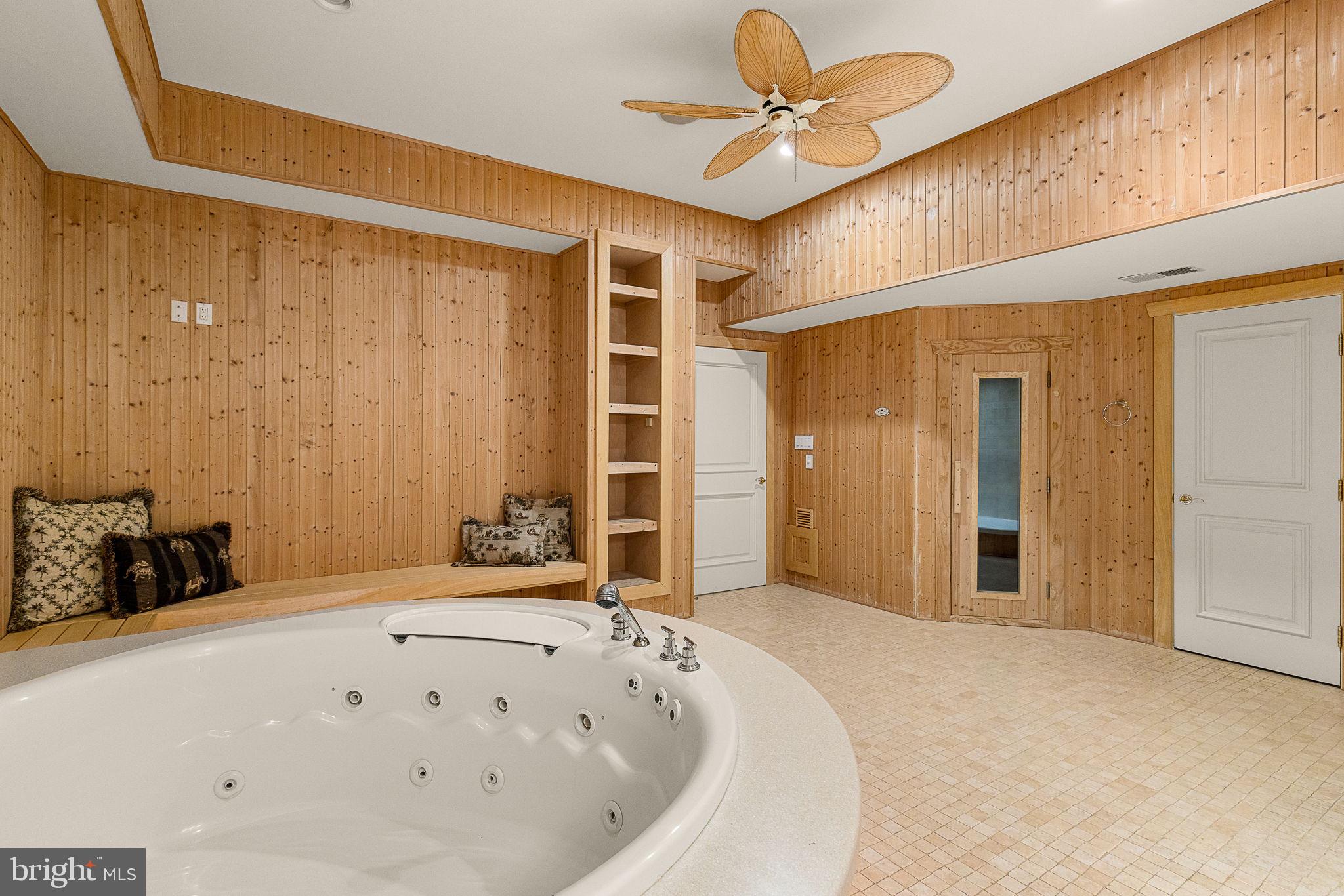 STONE MANOR - Residential