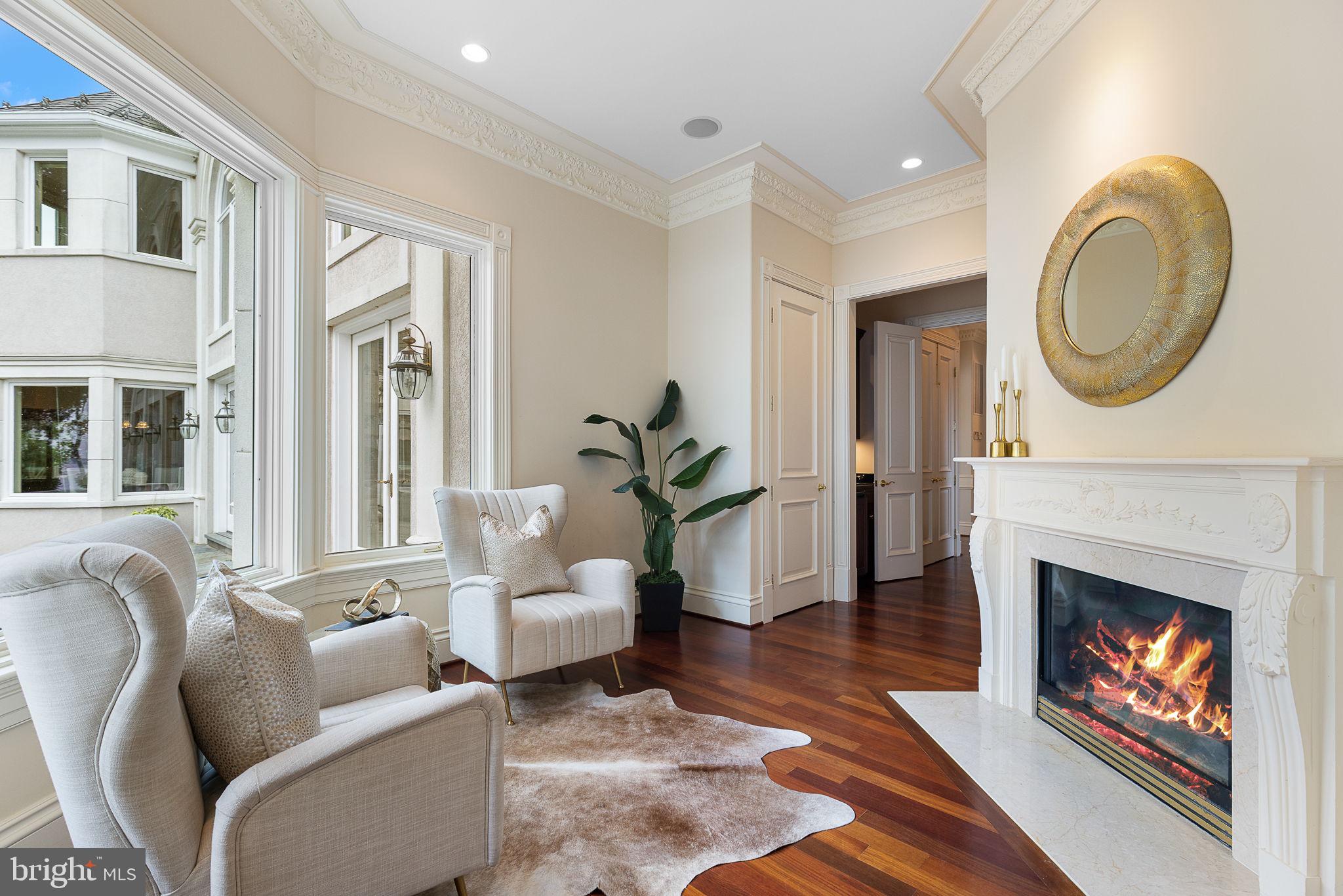 STONE MANOR - Residential