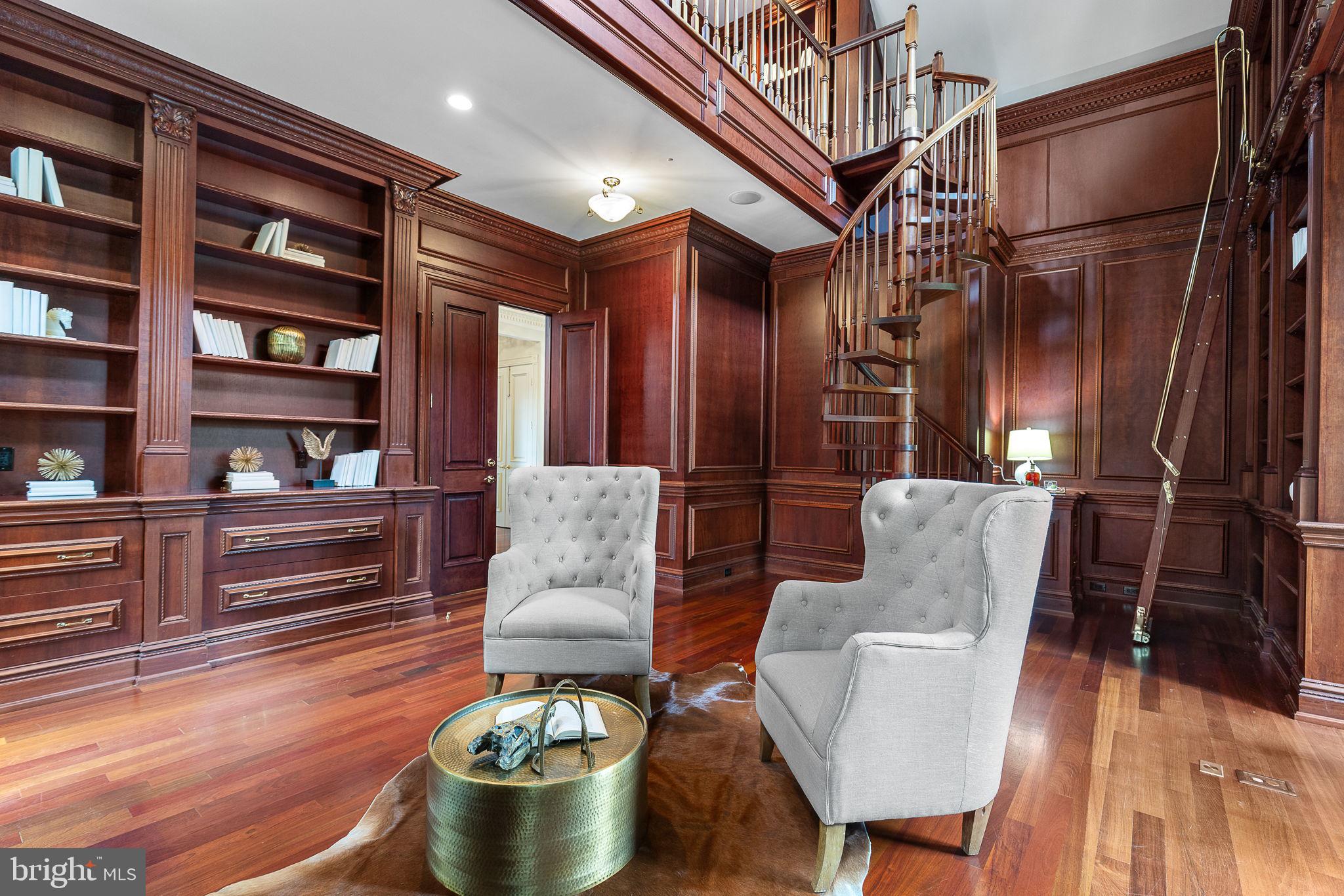 STONE MANOR - Residential