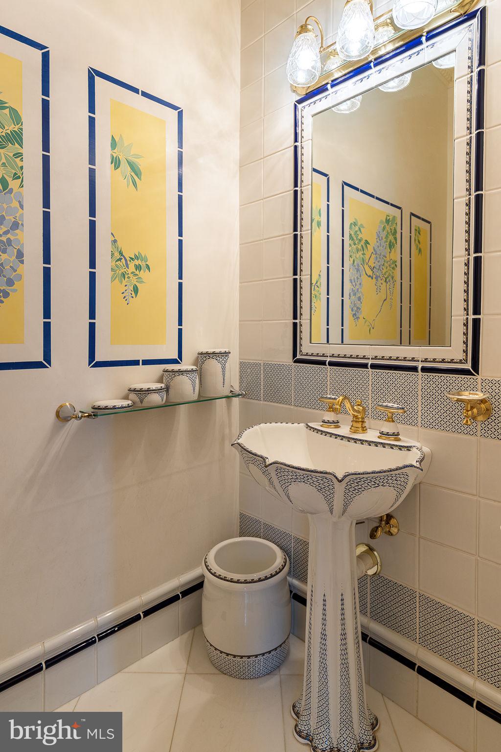 STONE MANOR - Residential