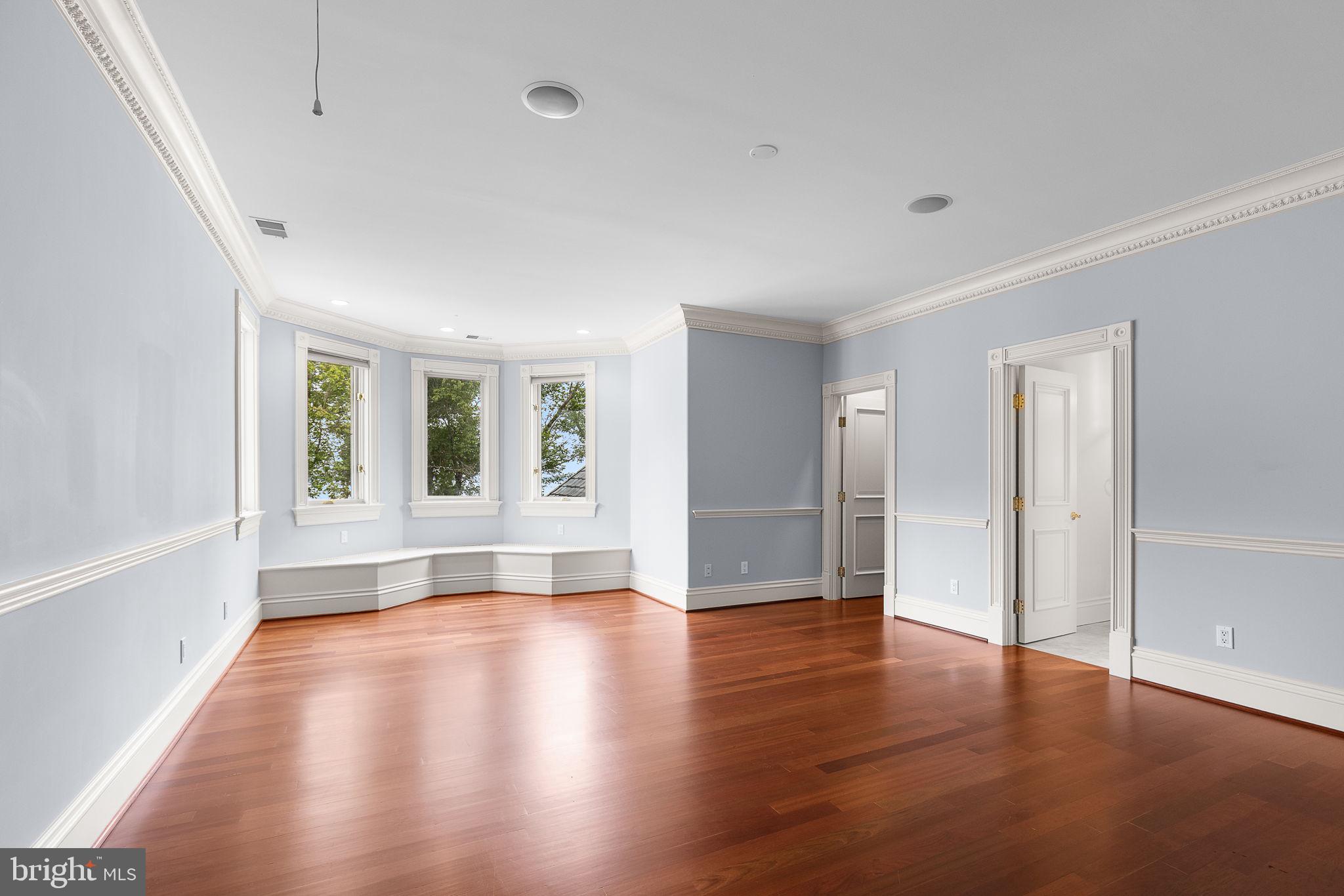 STONE MANOR - Residential