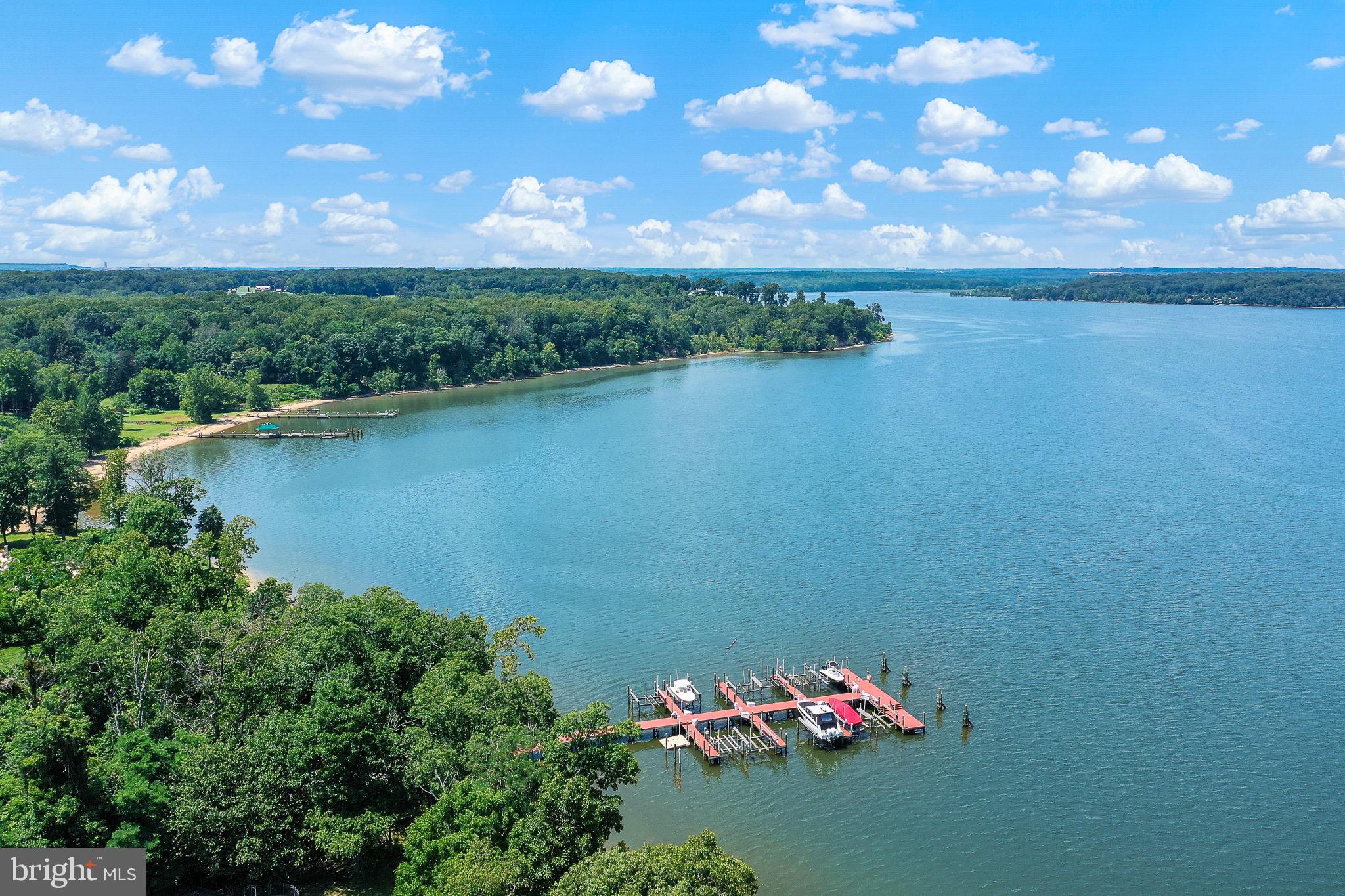 STONE MANOR - Residential