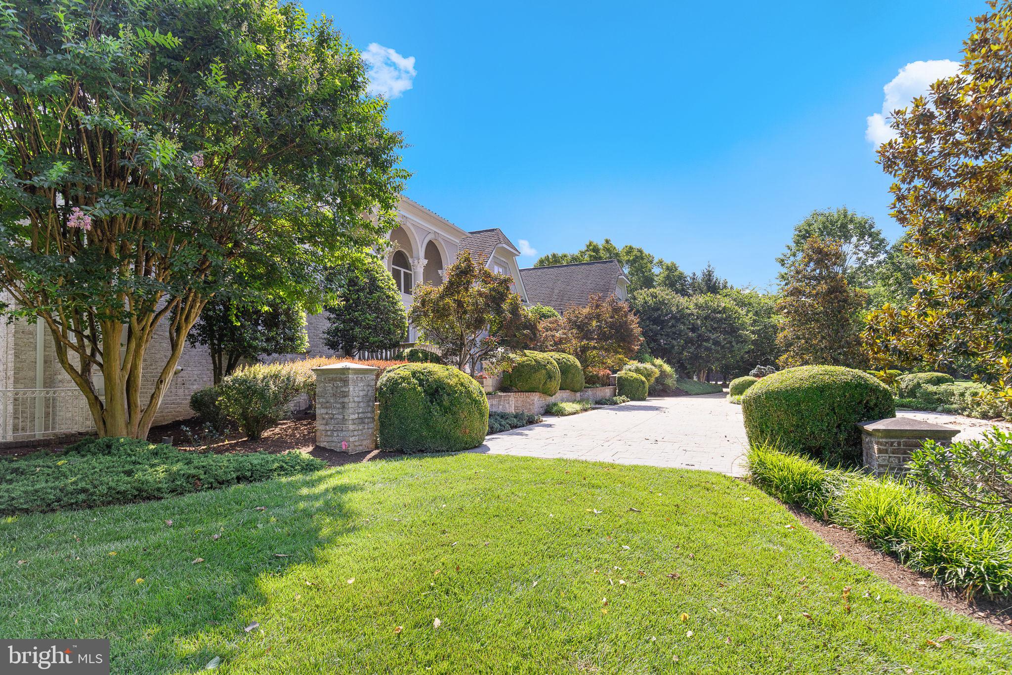 STONE MANOR - Residential