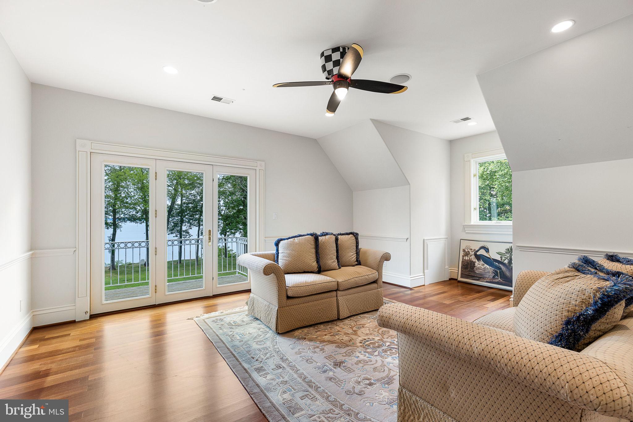 STONE MANOR - Residential