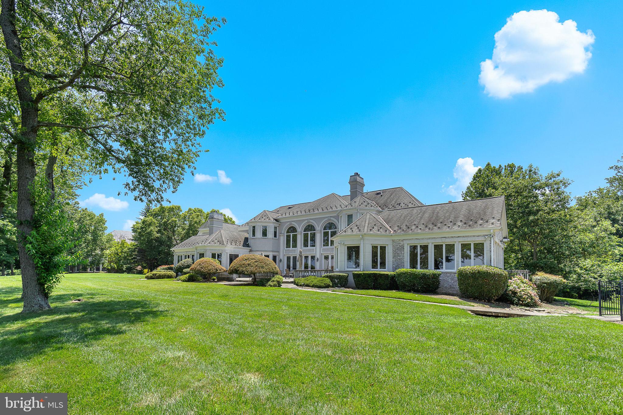 STONE MANOR - Residential