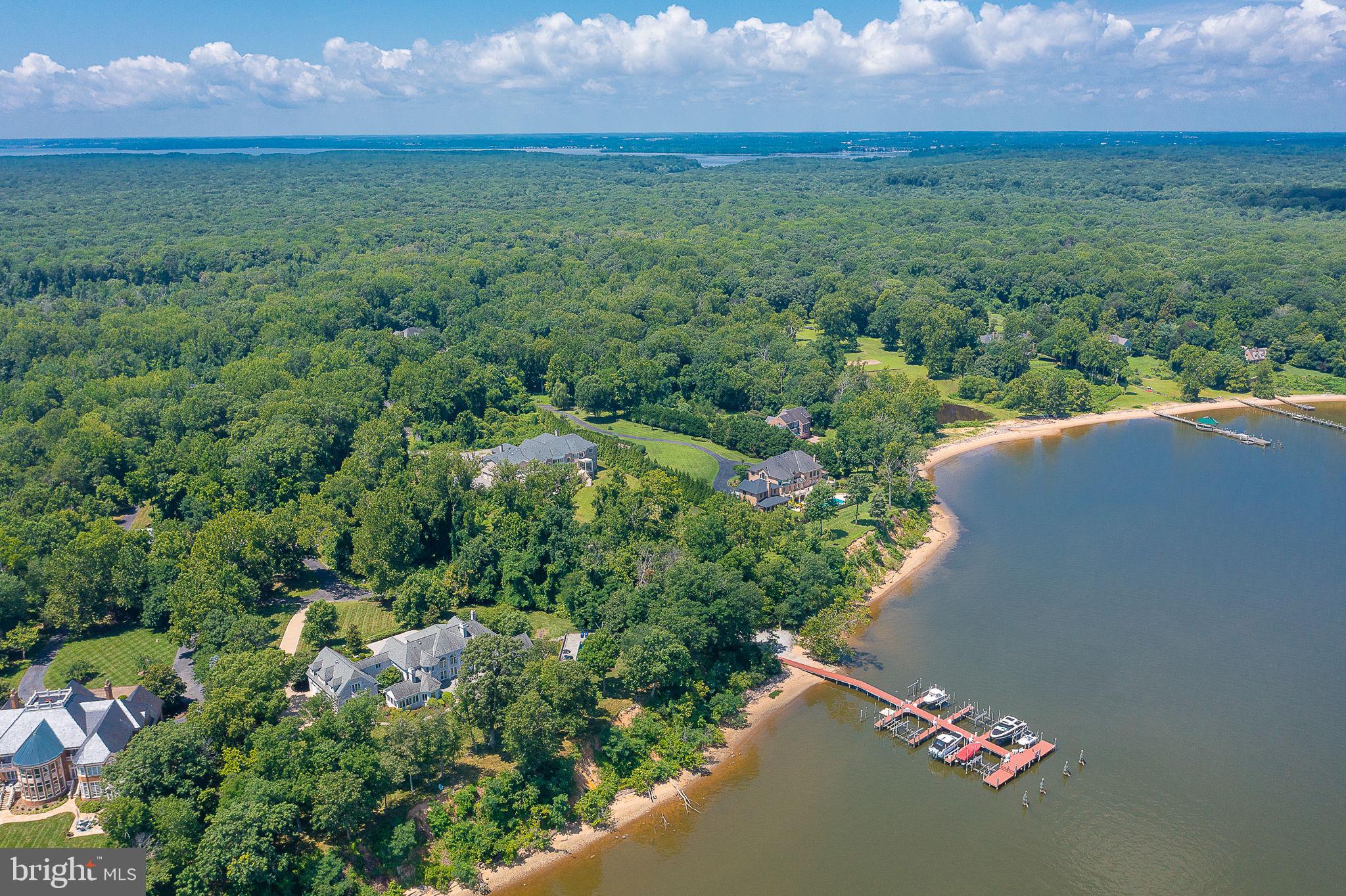 STONE MANOR - Residential