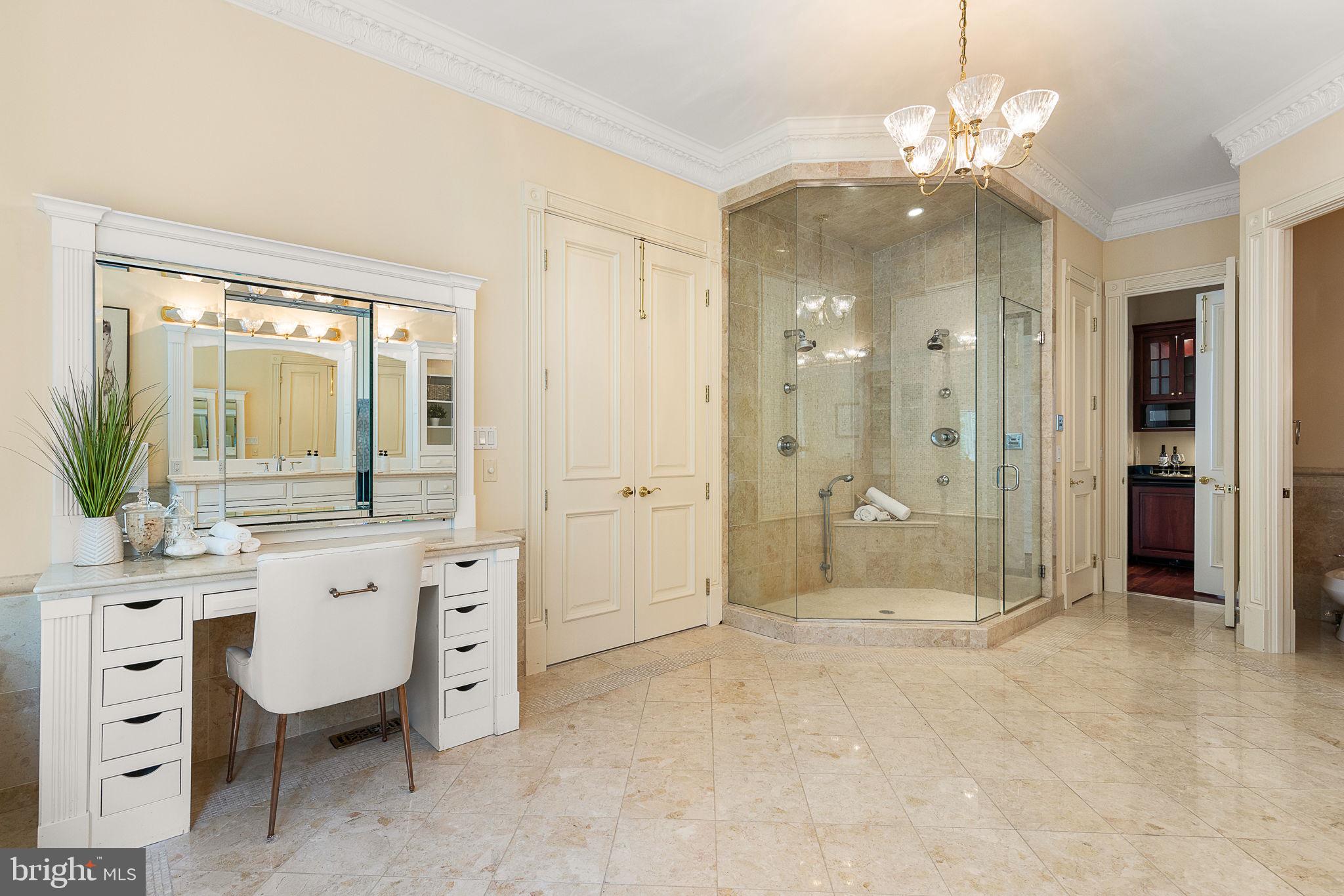 STONE MANOR - Residential