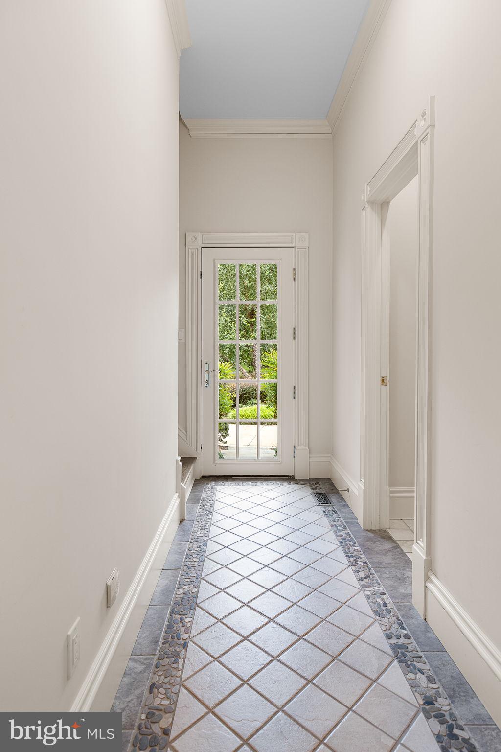 STONE MANOR - Residential