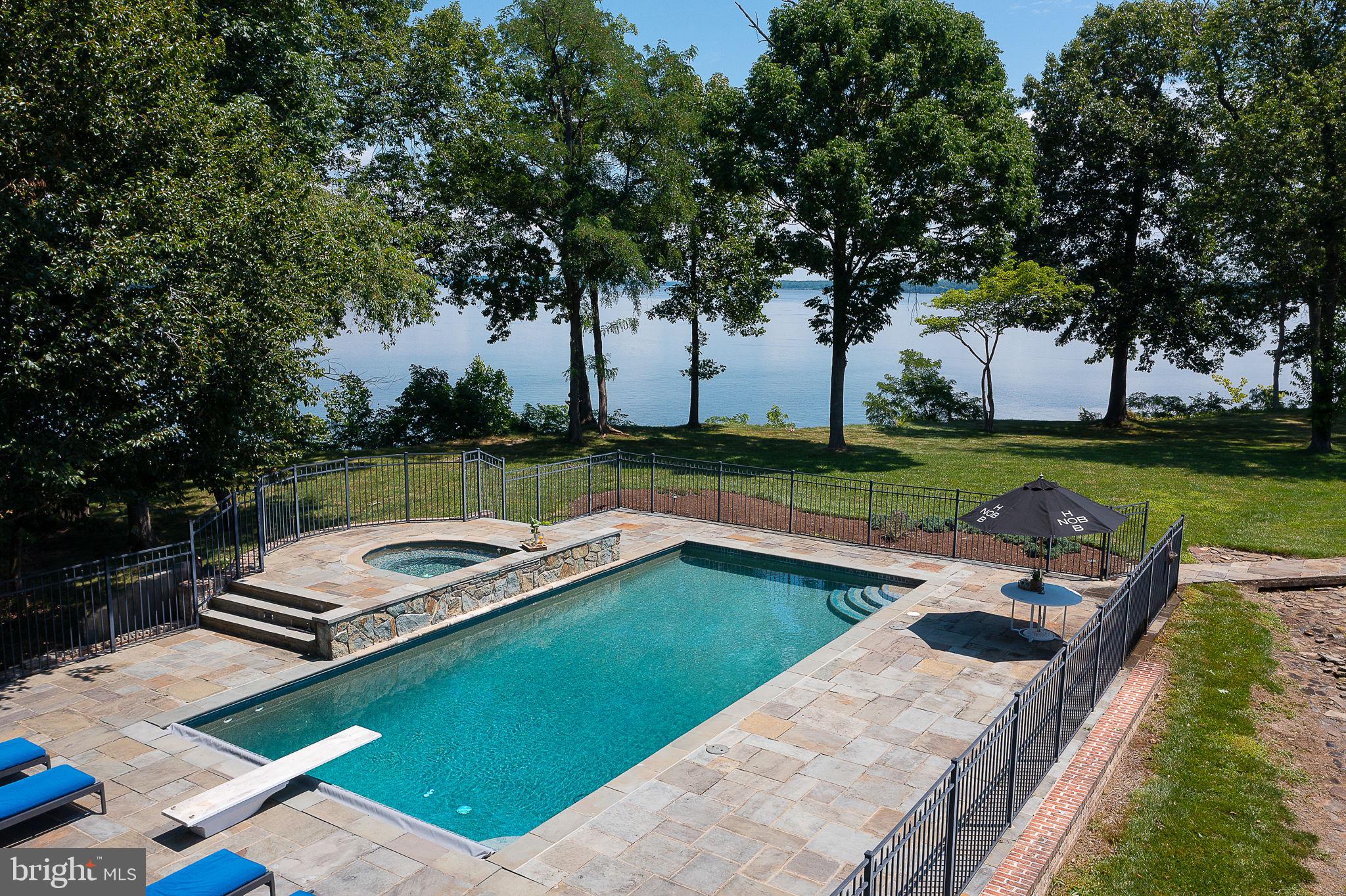 STONE MANOR - Residential