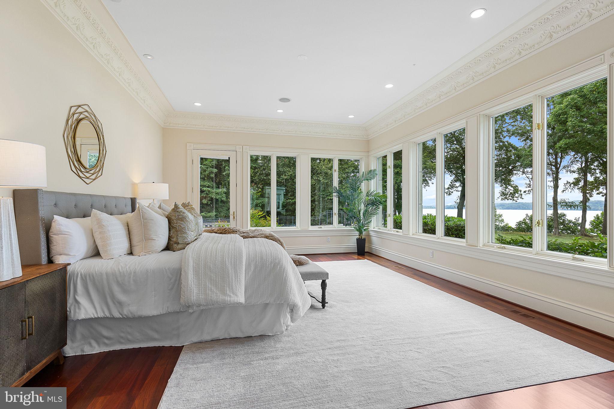 STONE MANOR - Residential