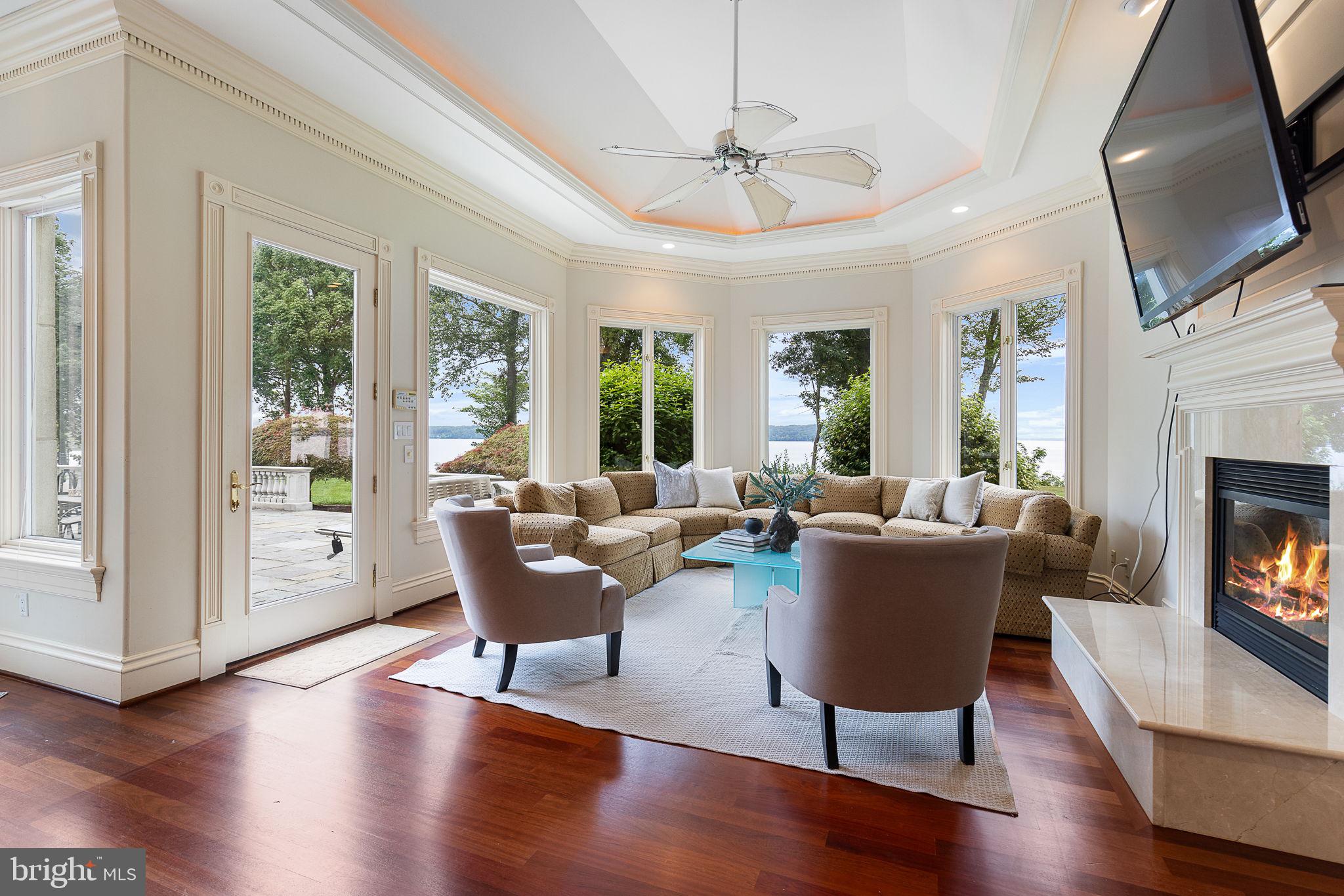 STONE MANOR - Residential