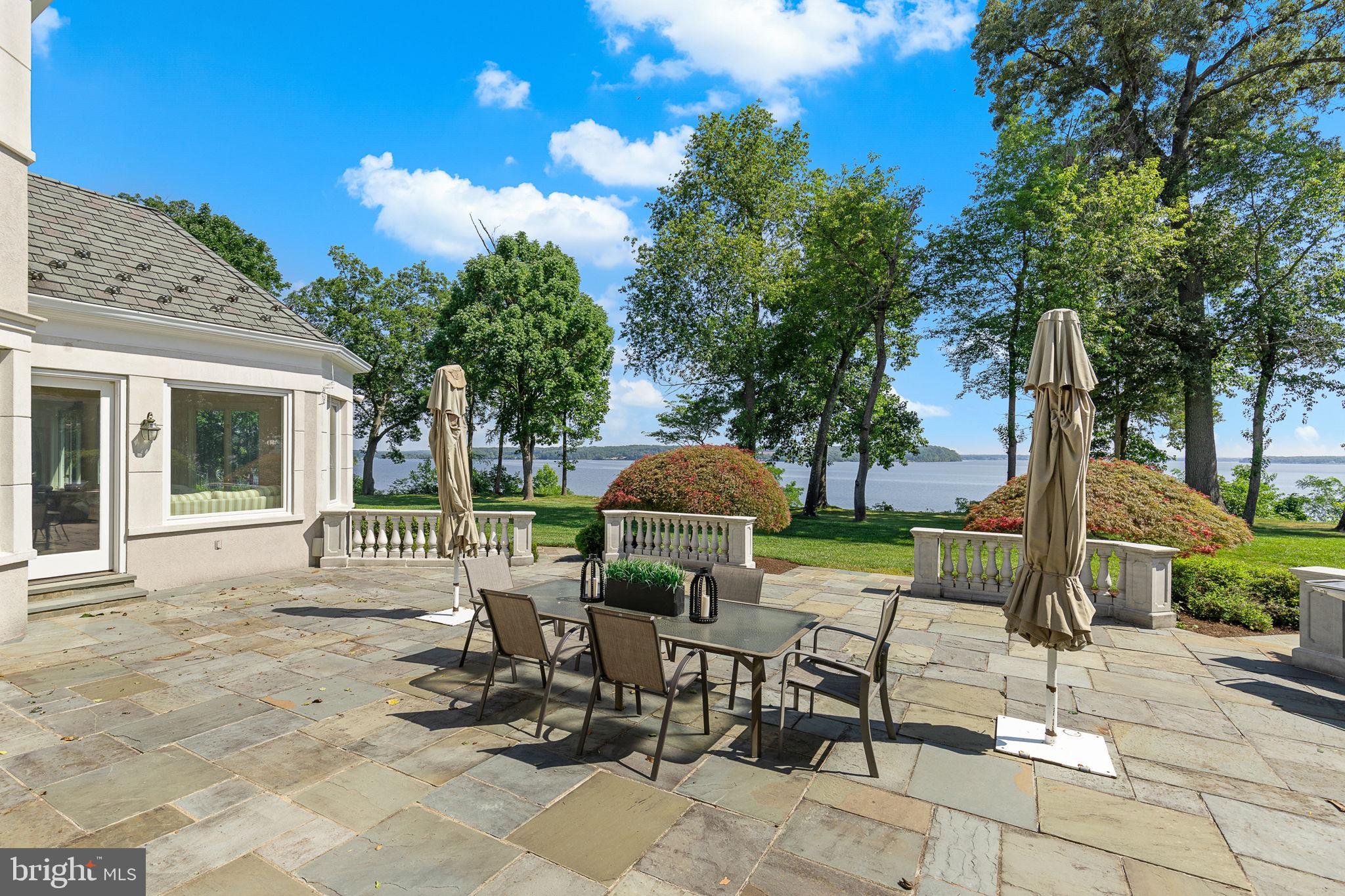 STONE MANOR - Residential