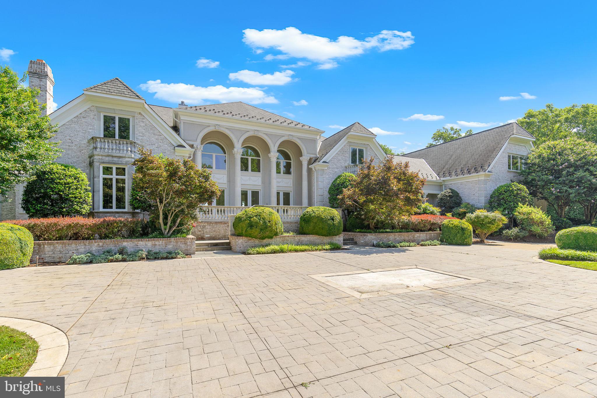 STONE MANOR - Residential