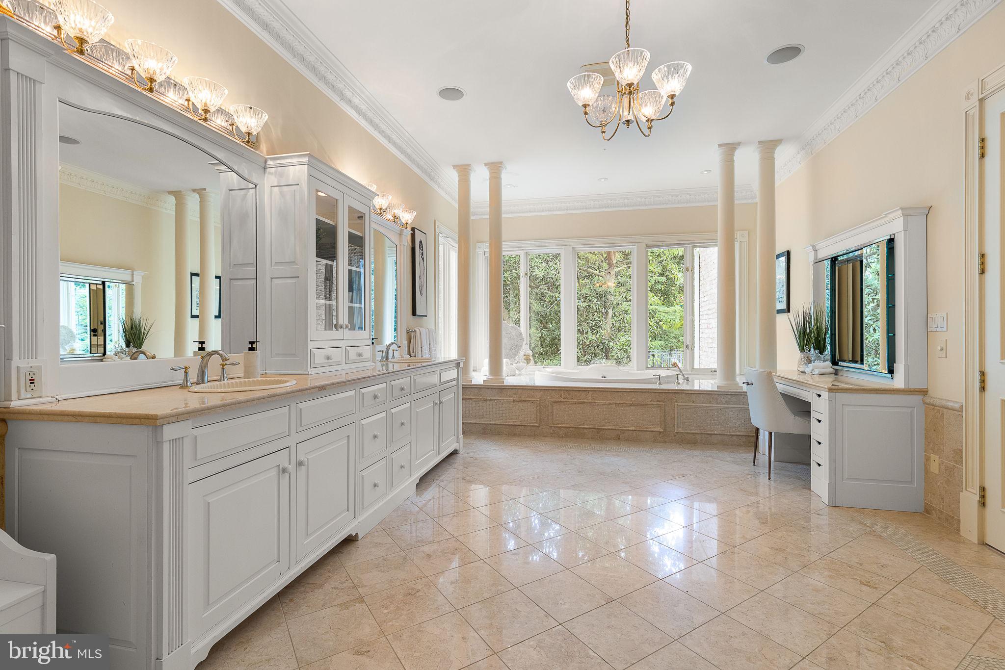 STONE MANOR - Residential