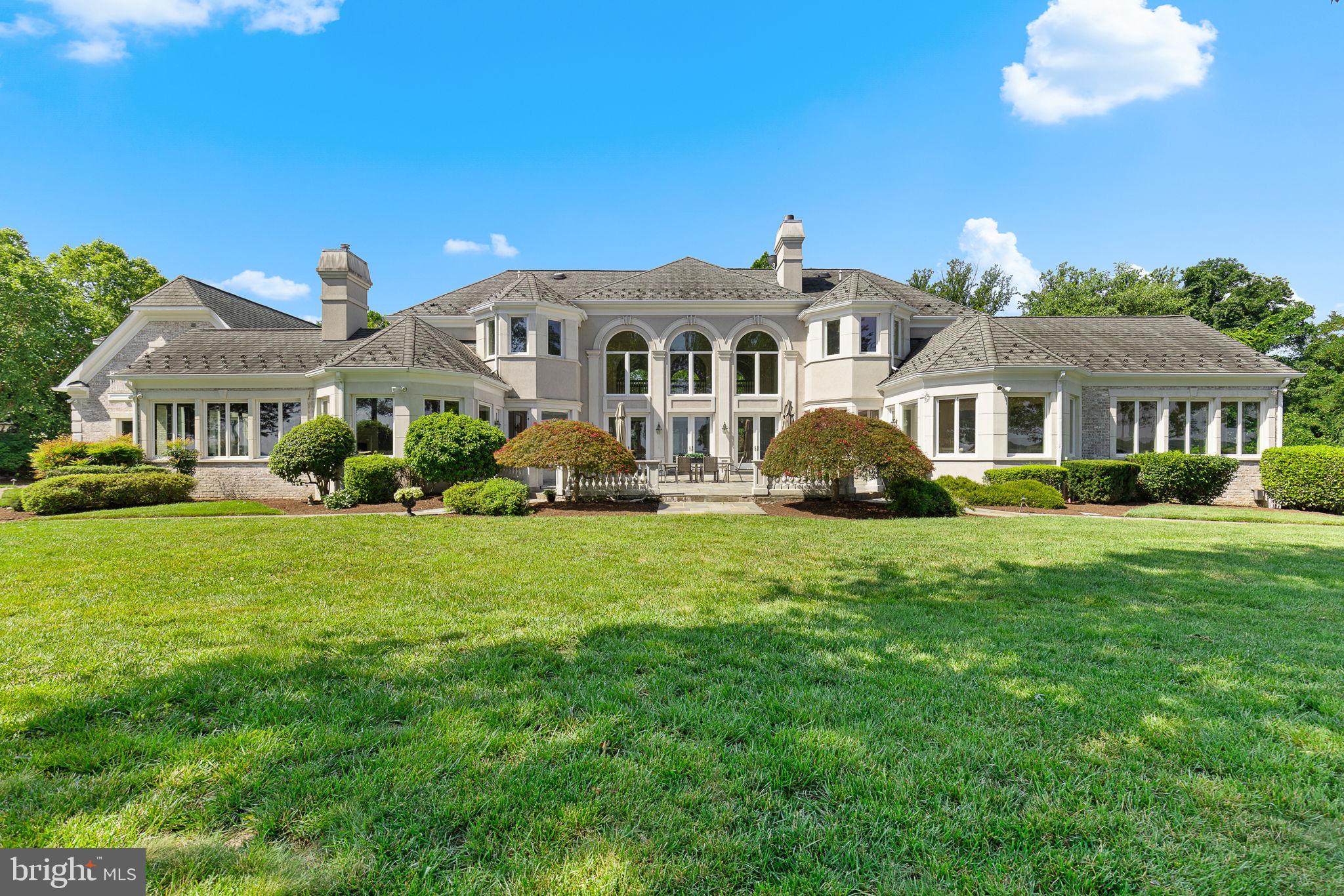 STONE MANOR - Residential