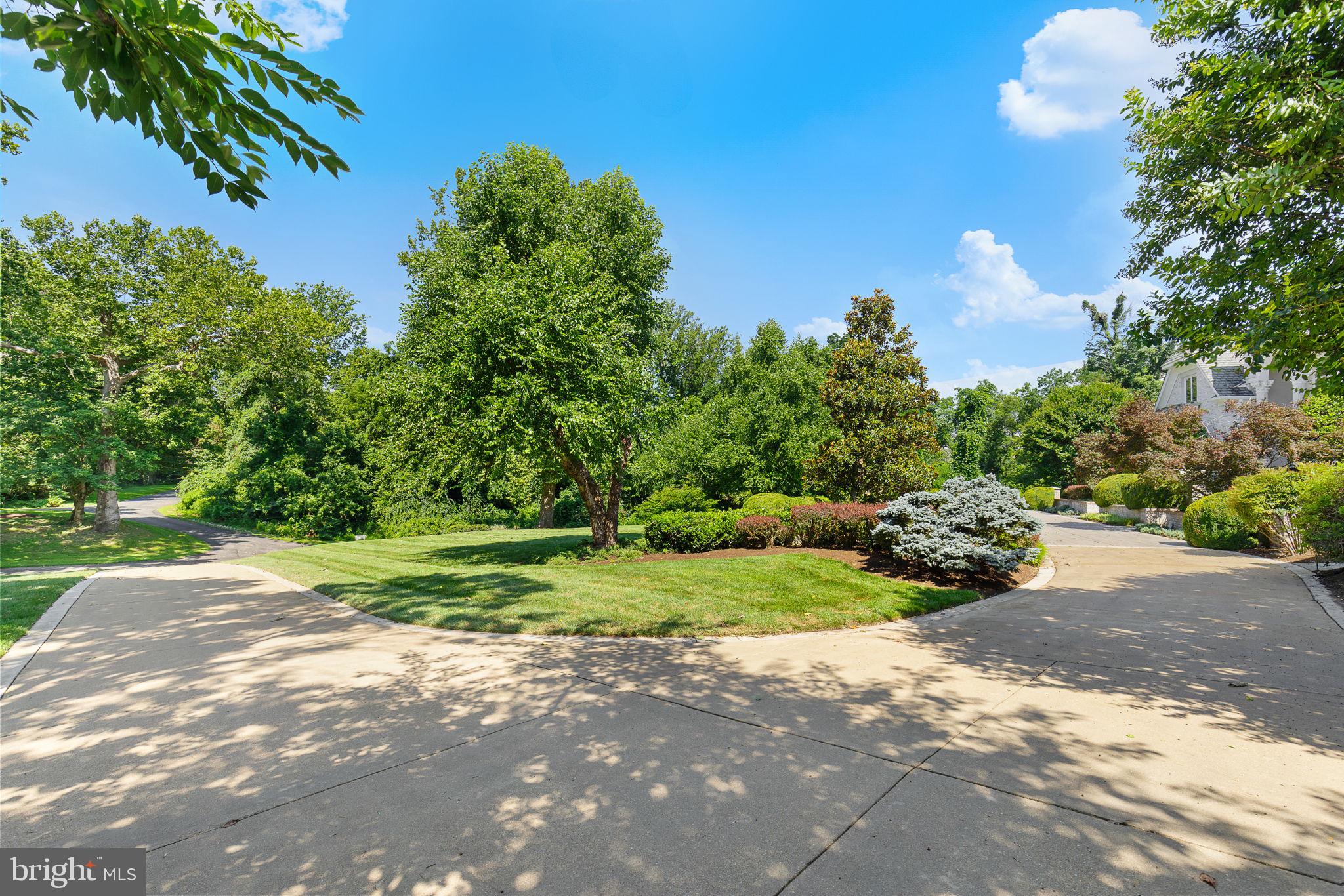 STONE MANOR - Residential