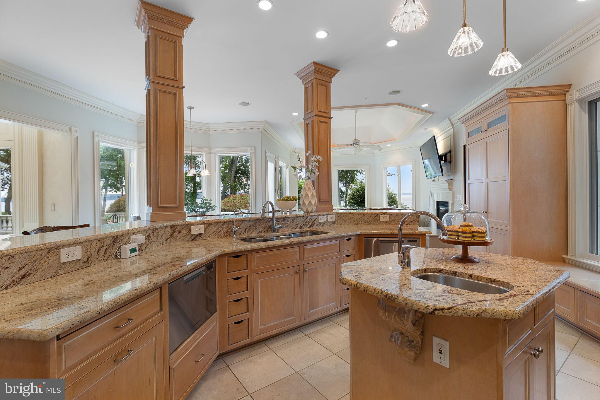 STONE MANOR - Residential