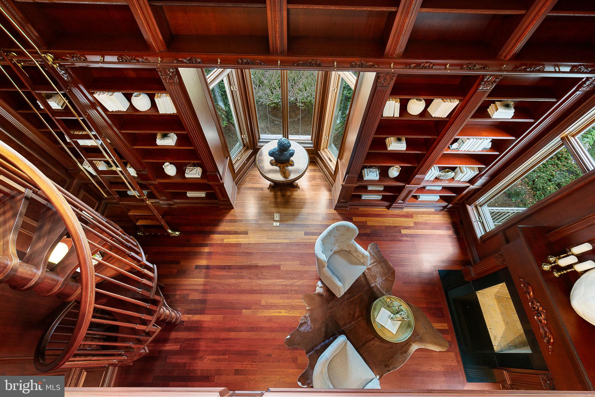 STONE MANOR - Residential