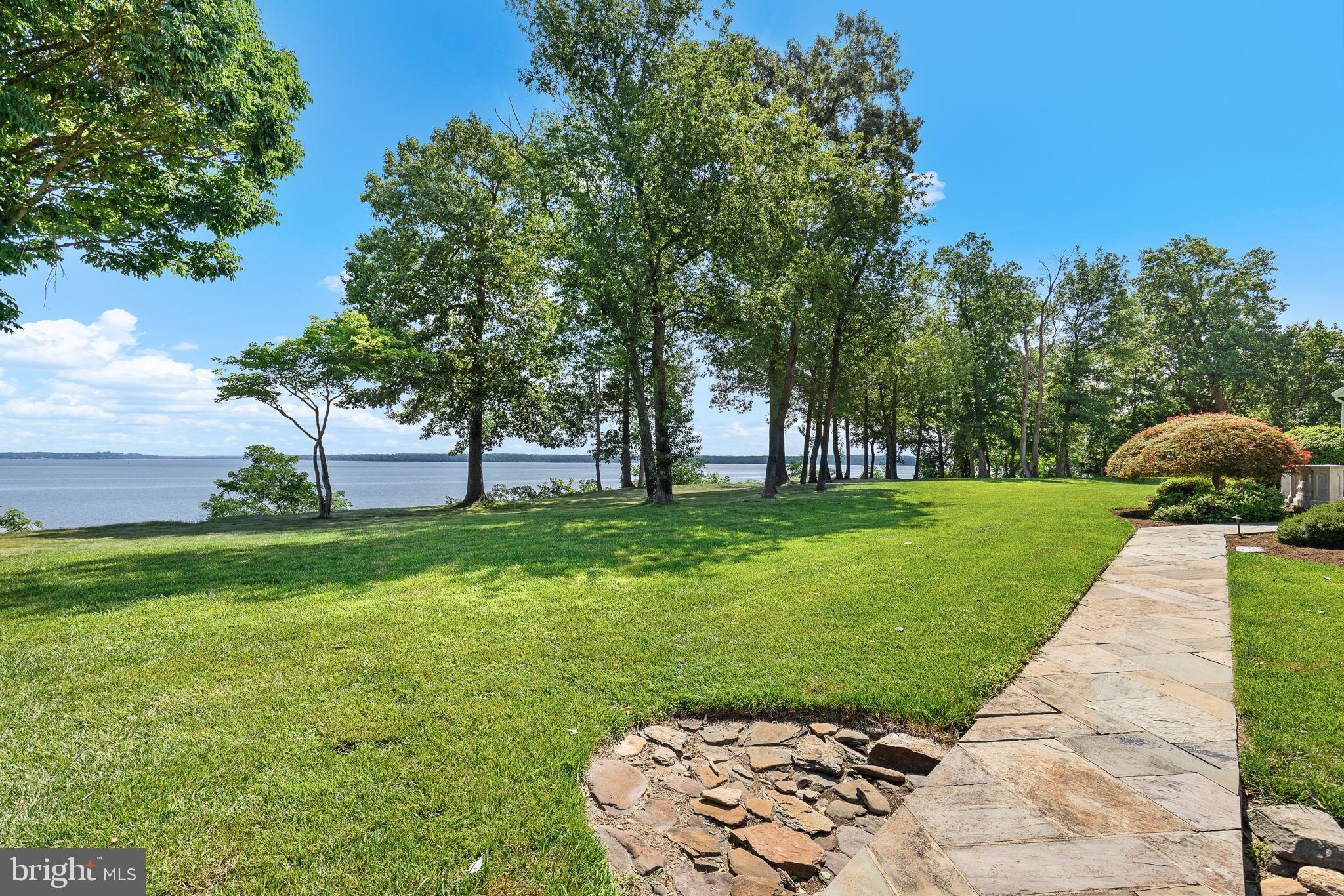 STONE MANOR - Residential