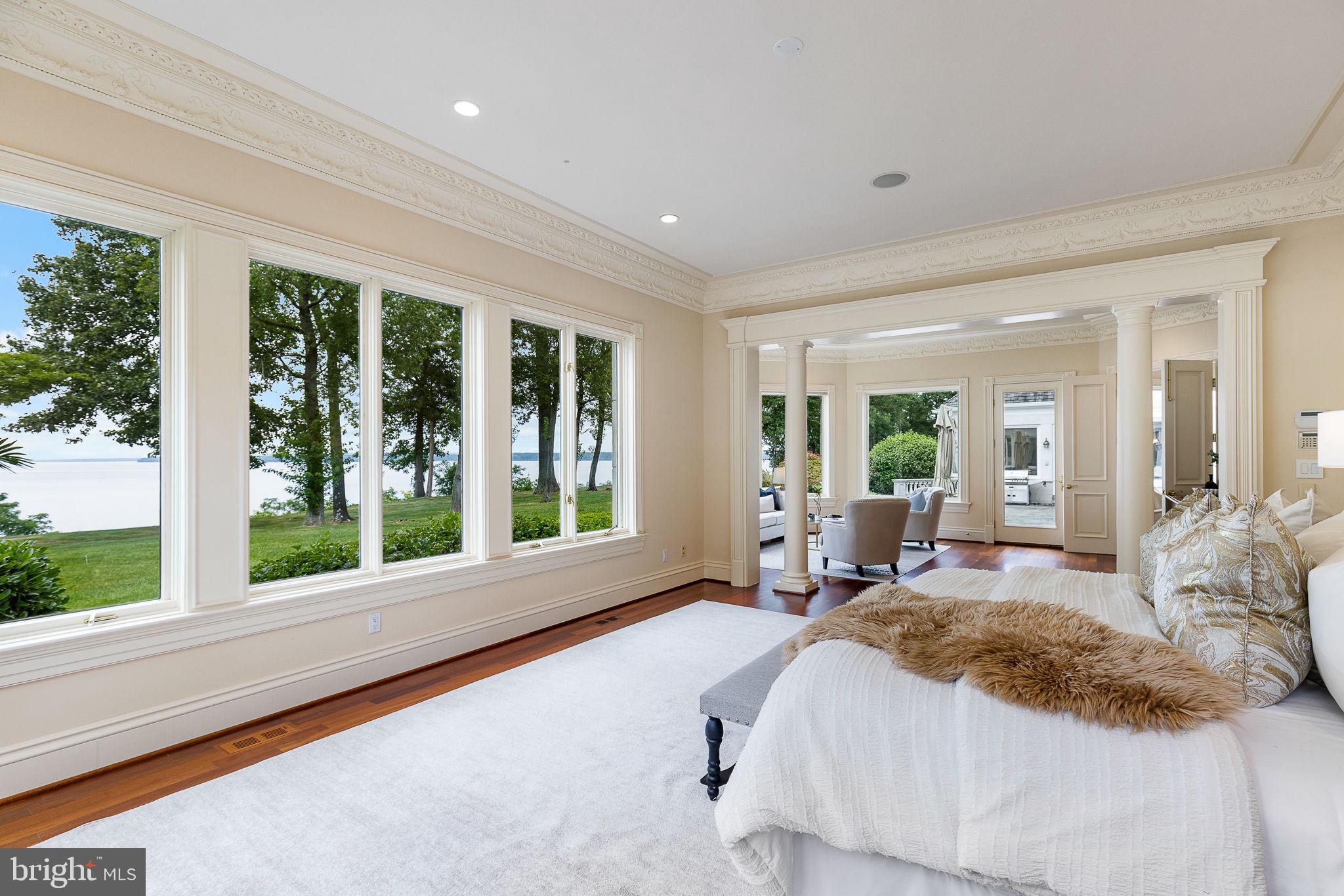 STONE MANOR - Residential