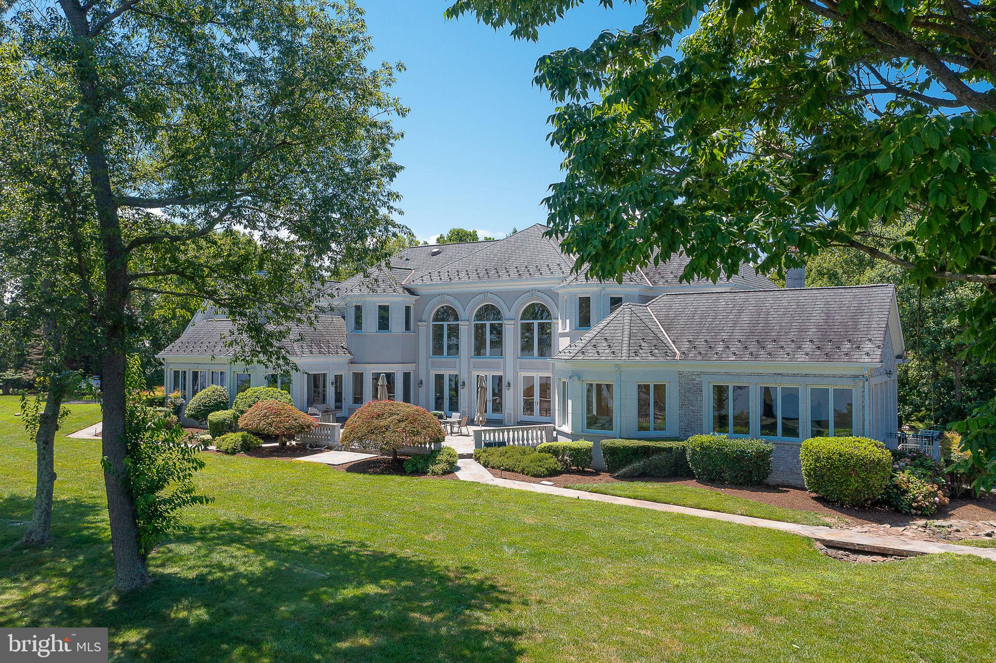 STONE MANOR - Residential