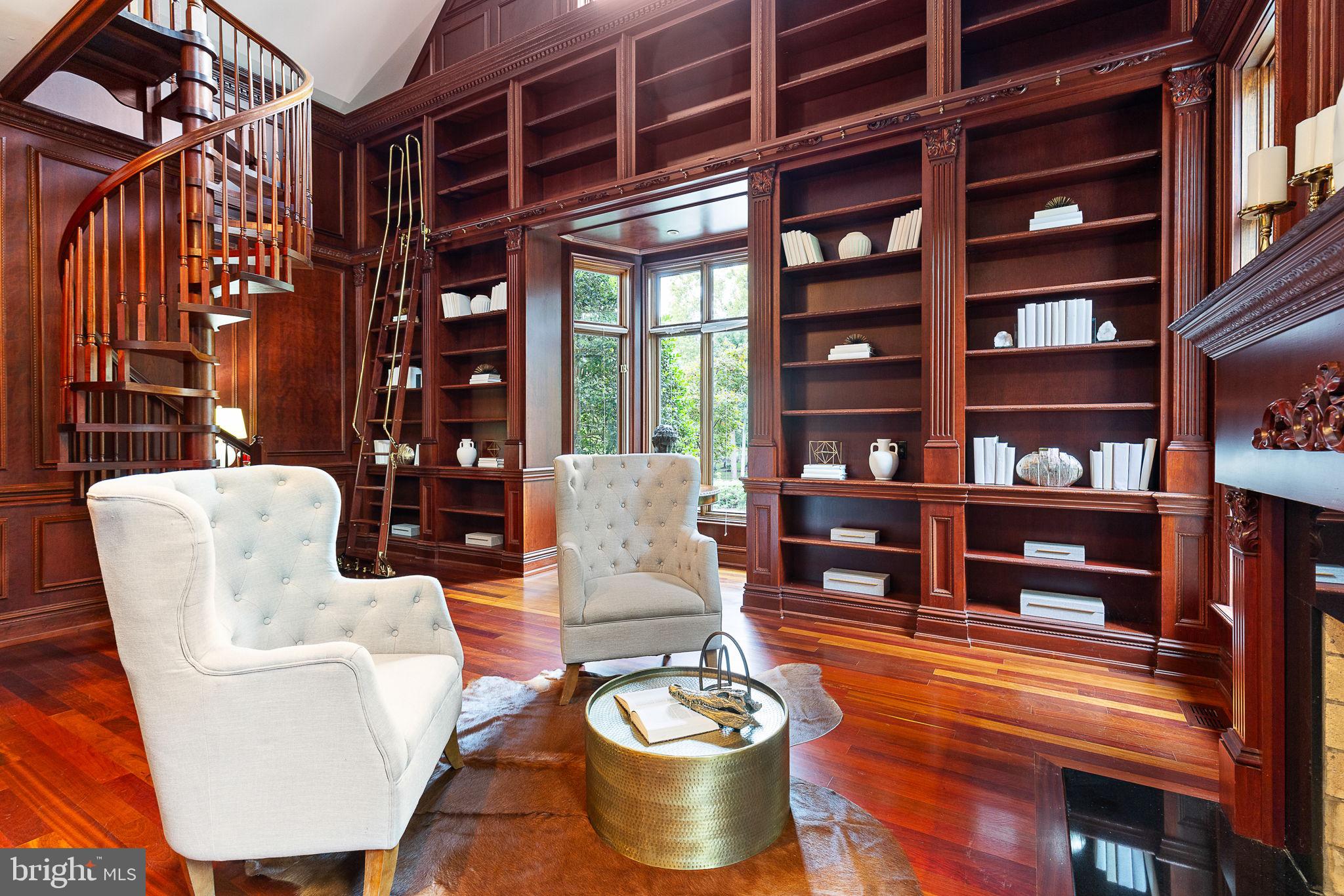 STONE MANOR - Residential