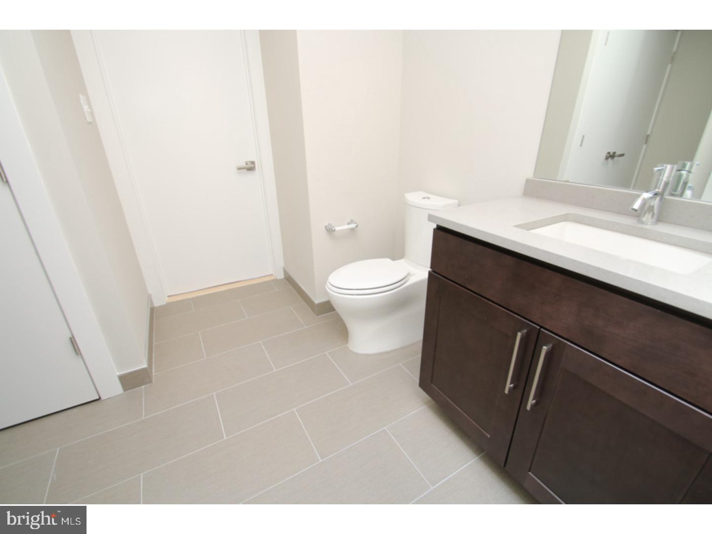 UNIVERSITY CITY - Residential Lease