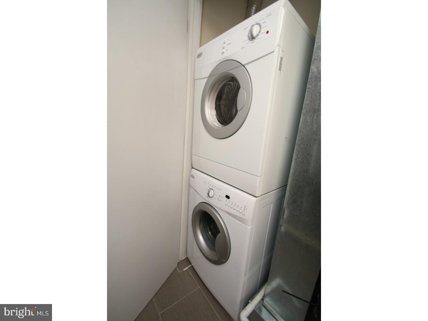 UNIVERSITY CITY - Residential Lease