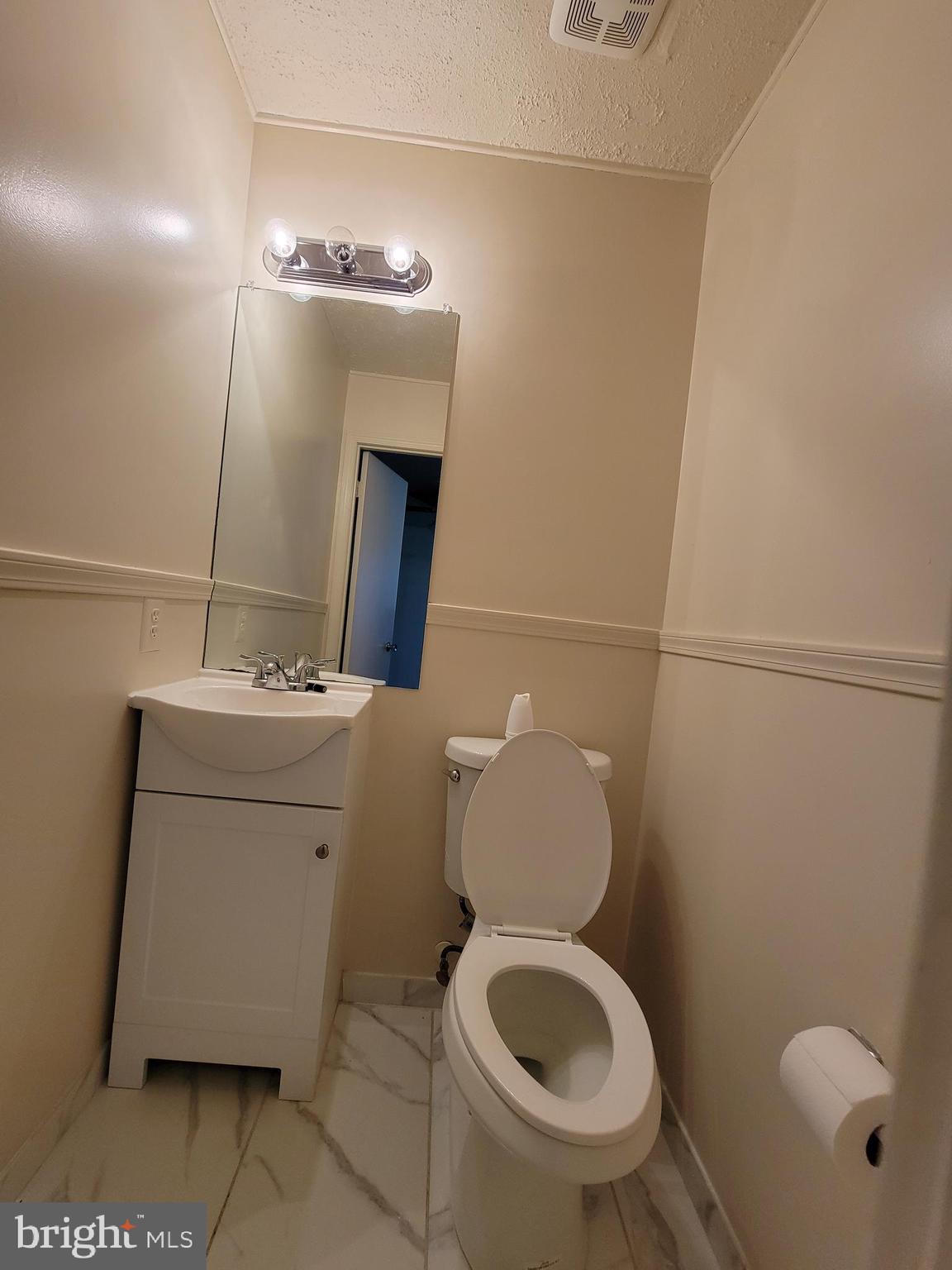 LONDON WOODS - Residential Lease