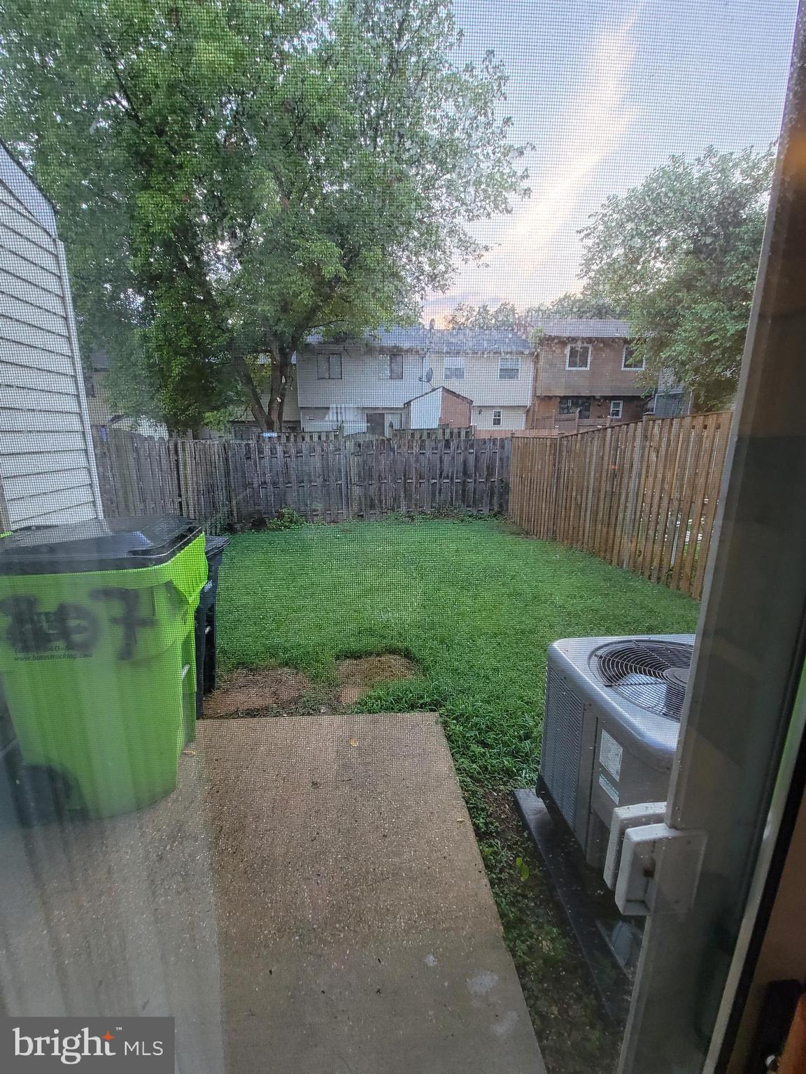 LONDON WOODS - Residential Lease